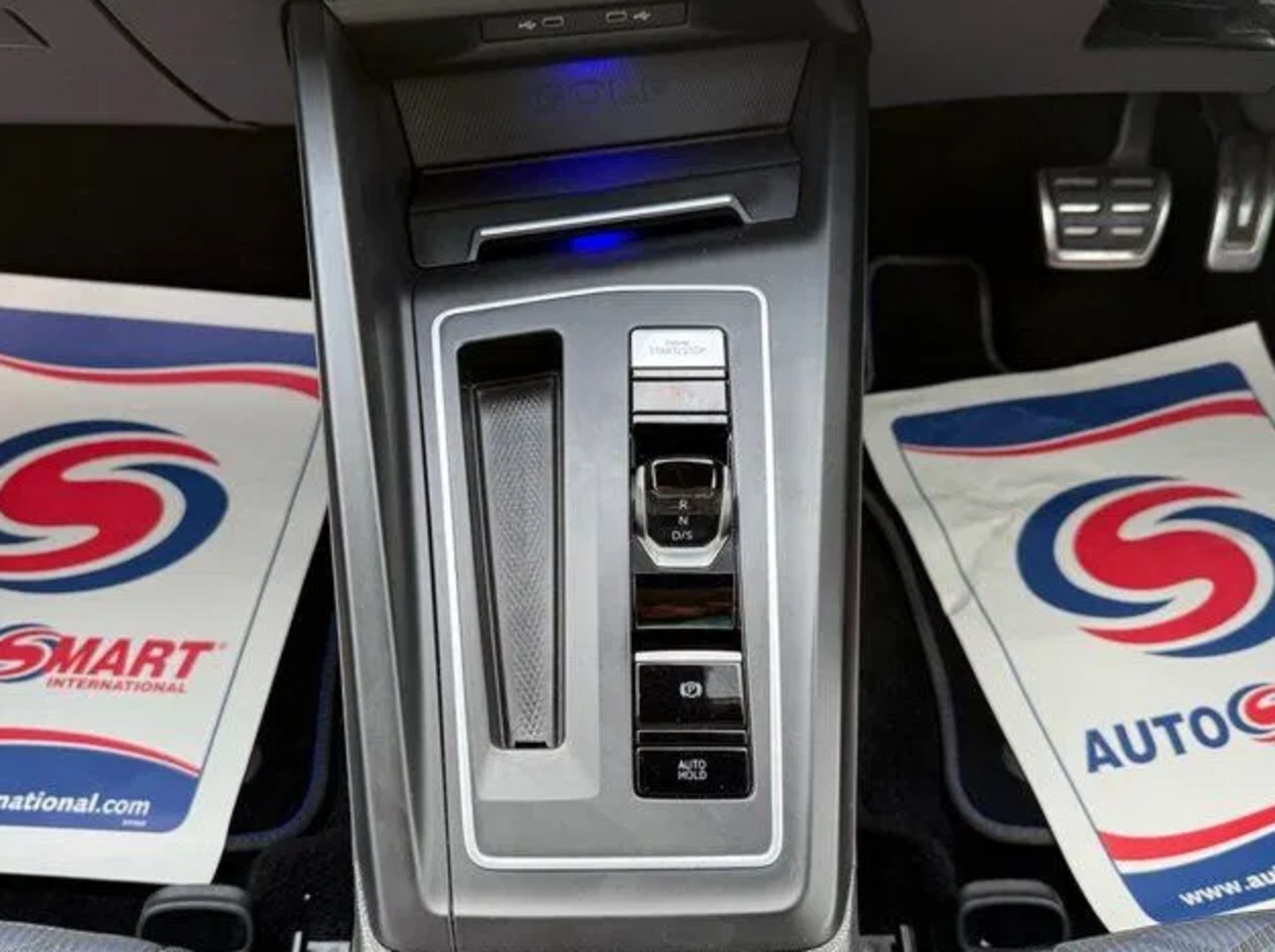 2021 VOLKSWAGEN GOLF R 2.0 TSI 4MOTION DSG – 41K MILES – BLACK – EURO 6 >>--NO VAT ON HAMMER--<< - Image 25 of 31