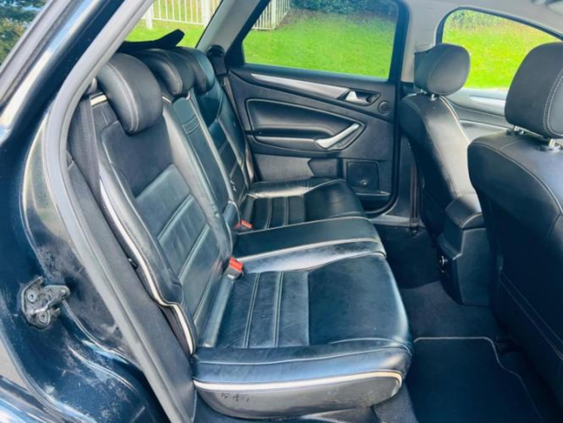 FORD MONDEO 2.0 TDCI TITANIUM X – 2012 >>--NO VAT ON HAMMER--<< - Image 29 of 37