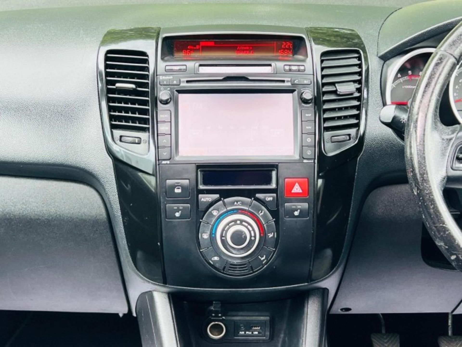 *(ONLY 93K MILEAGE)*2013 KIA VENGA 1.6 CRDI ECODYNAMICS 3 (S/S) 5DR–5-SEATER>-NO VAT ON HAMMER-< - Image 19 of 40