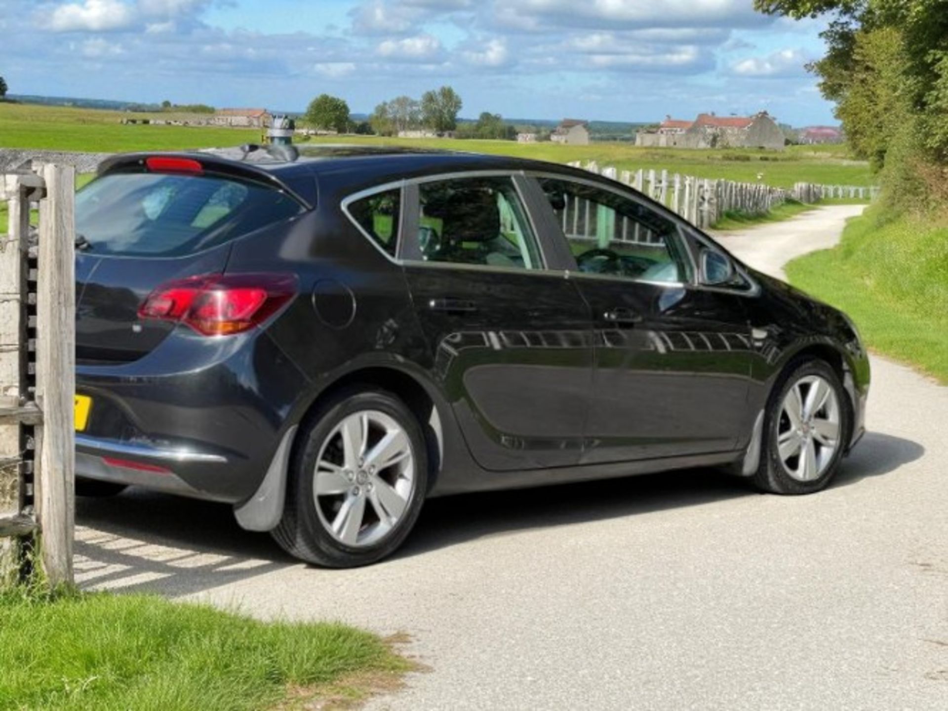 **(ONLY 109K MILEAGE)** 2013 VAUXHALL ASTRA 1.6 16V SRI 5-DOOR HATCHBACK>>--NO VAT ON HAMMER--<< - Image 7 of 40