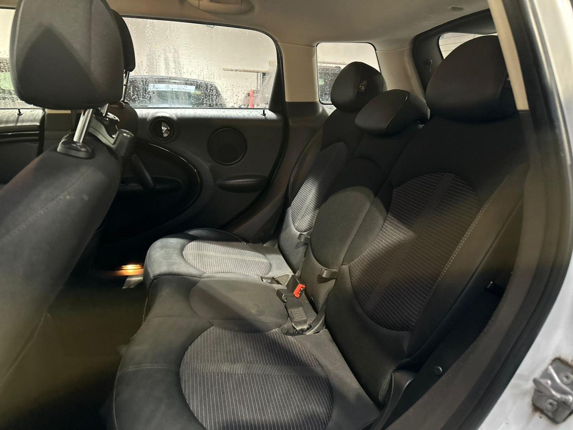 2011 MINI COUNTRYMAN COOPER D – 1.6 DIESEL – MANUAL - Image 30 of 31