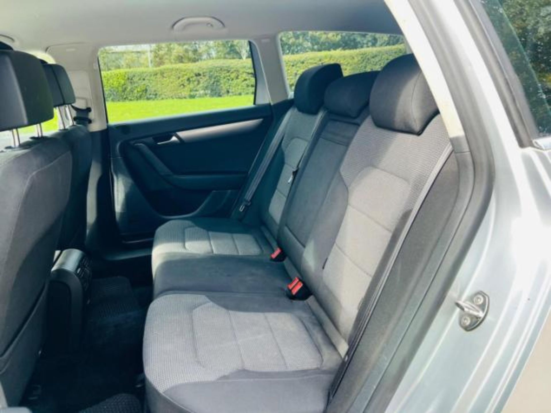 2011 VOLKSWAGEN PASSAT 2.0 TDI BLUEMOTION TECH SE DSG (S/S) 5DR ESTATE>>--NO VAT ON HAMMER--<< - Image 34 of 42