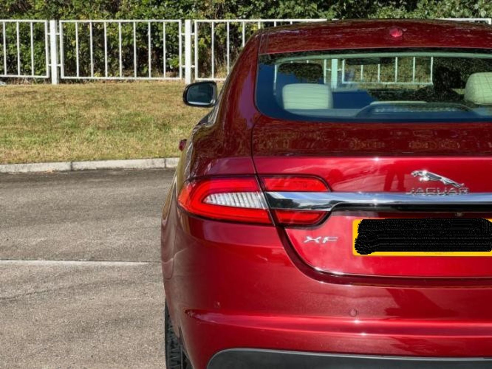 2012 JAGUAR XF 2.2D PREMIUM LUXURY AUTO (S/S) 4DR >>--NO VAT ON HAMMER--<< - Image 40 of 41