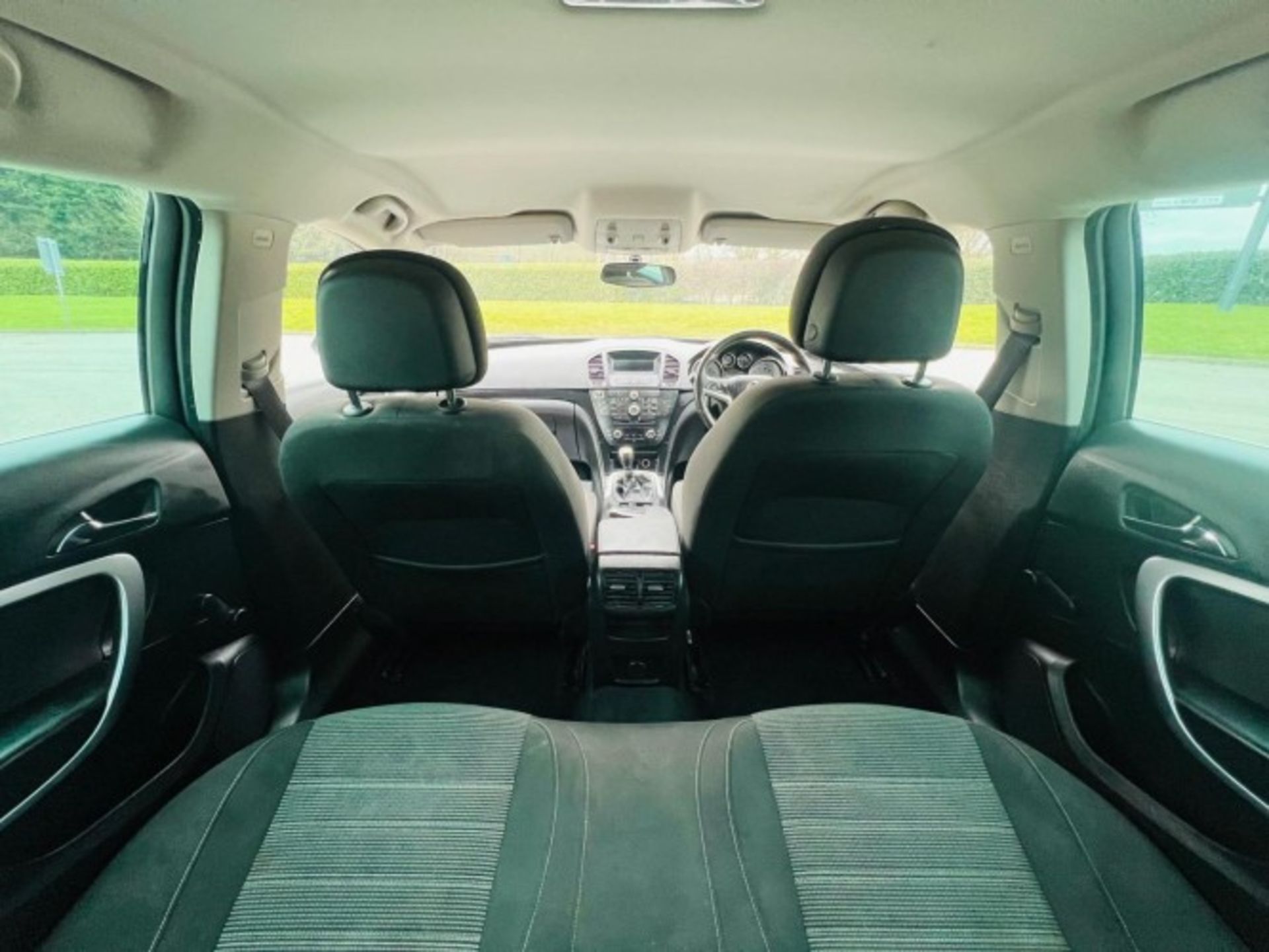 2013 VAUXHALL INSIGNIA 1.4T SRI SPORTS TOURER (S/S) 5DR – 100,909 MILES >>--NO VAT ON HAMMER--<< - Image 17 of 42