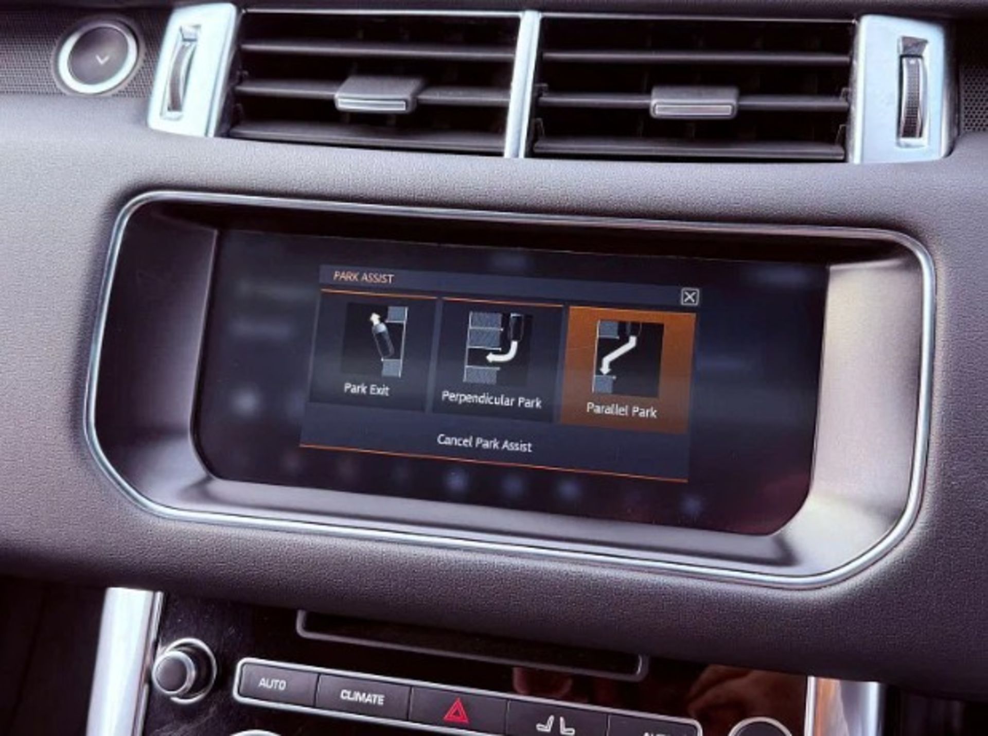 2017 LAND ROVER RANGE ROVER SPORT HSE SDV6 AUTO – WHITE – 98K MILES >>--NO VAT ON HAMMER--<< - Image 39 of 42