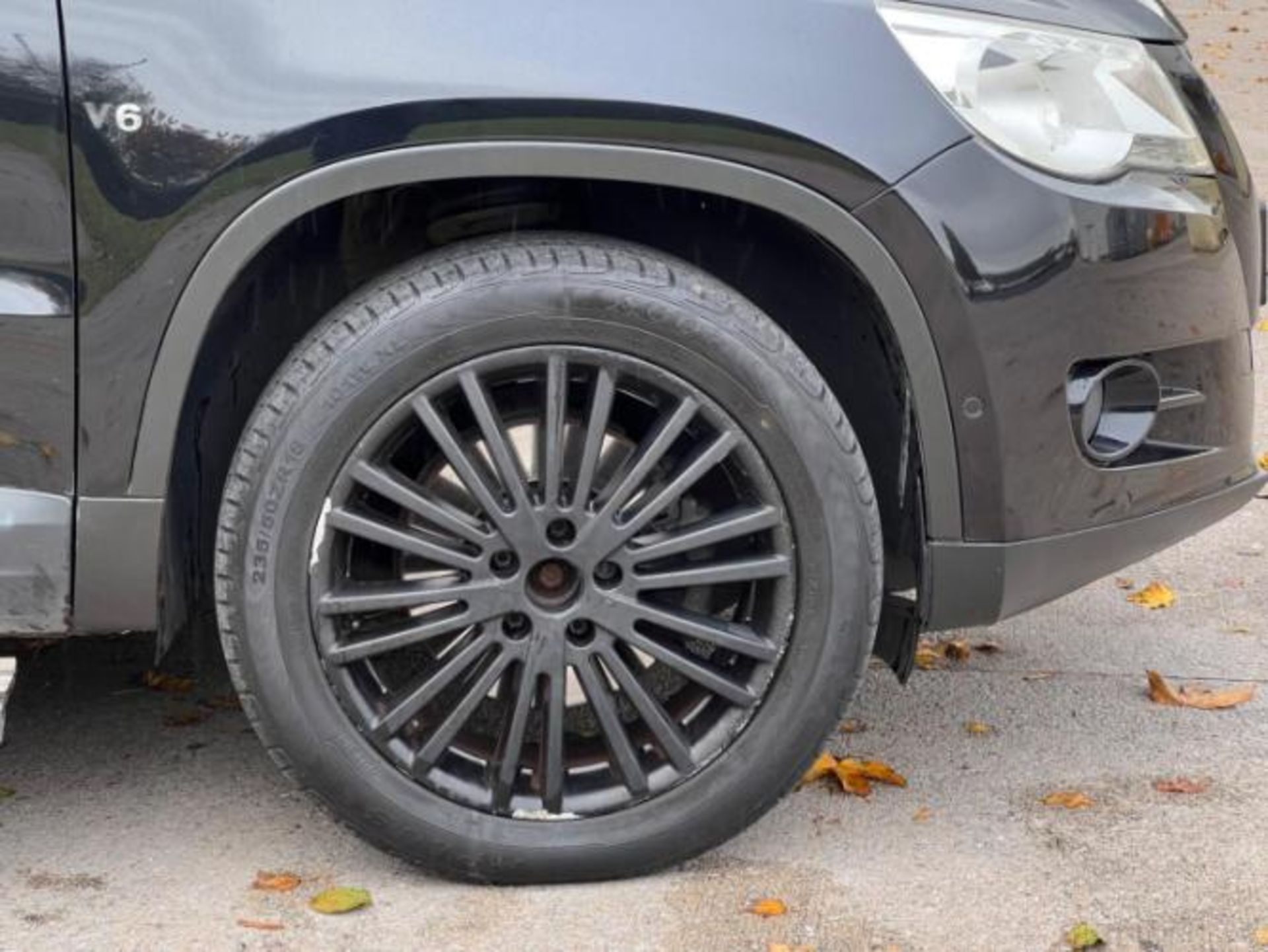 2011 VOLKSWAGEN TIGUAN 2.0 TDI BLUEMOTION TECH MATCH 2WD (S/S) 5DR >>--NO VAT ON HAMMER--<< - Image 22 of 33