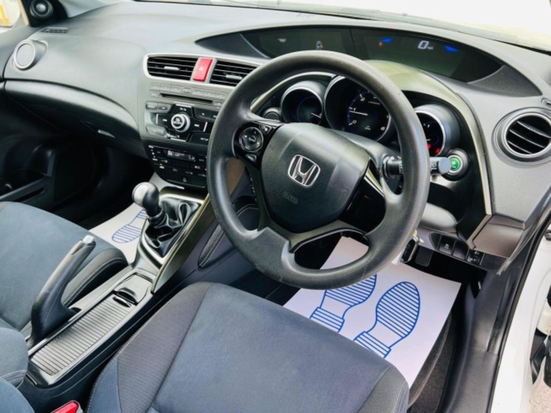 2014 HONDA CIVIC 1.6 I-DTEC S (S/S) 5DR >>--NO VAT ON HAMMER--<< - Image 29 of 36