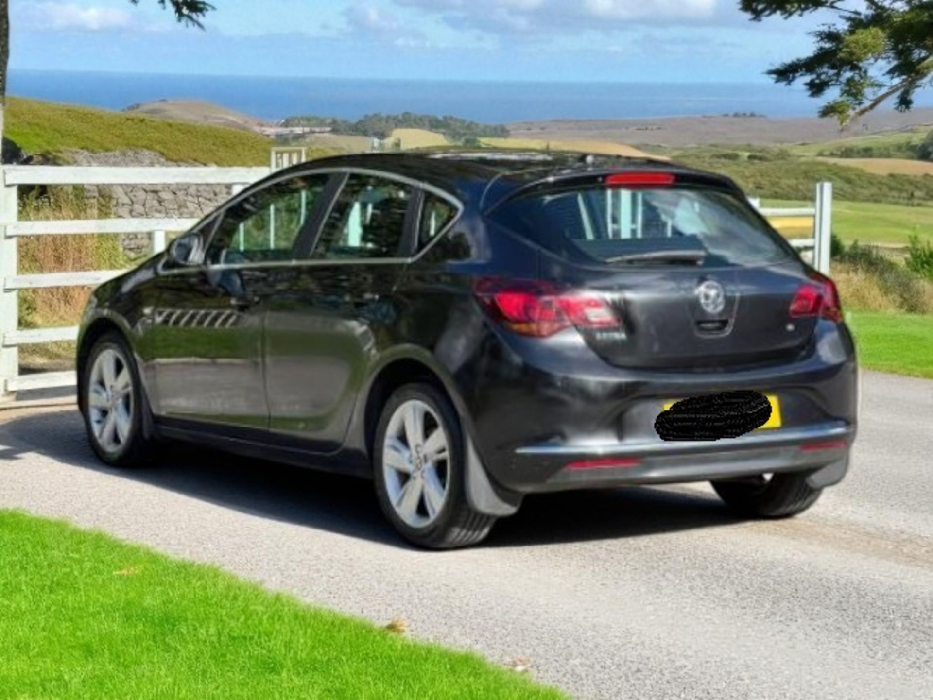 **(ONLY 109K MILEAGE)** 2013 VAUXHALL ASTRA 1.6 16V SRI 5-DOOR HATCHBACK>>--NO VAT ON HAMMER--<< - Image 6 of 40