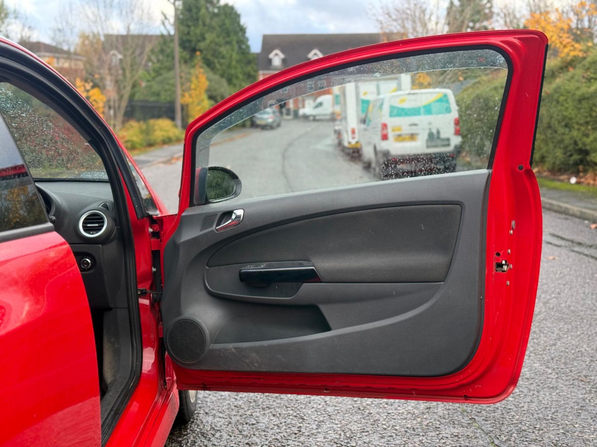 2014 (64) VAUXHALL CORSA 1.4 16V SRI >>--NO VAT ON HAMMER--<< - Image 16 of 32