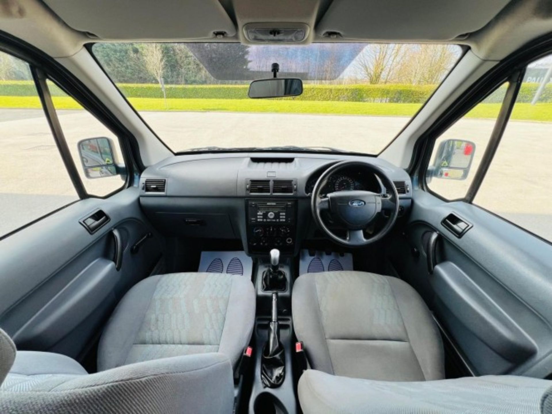 FORD TOURNEO CONNECT 1.8 TDCI T230 90 – 90K MILES >>--NO VAT ON HAMMER--<< - Image 38 of 39