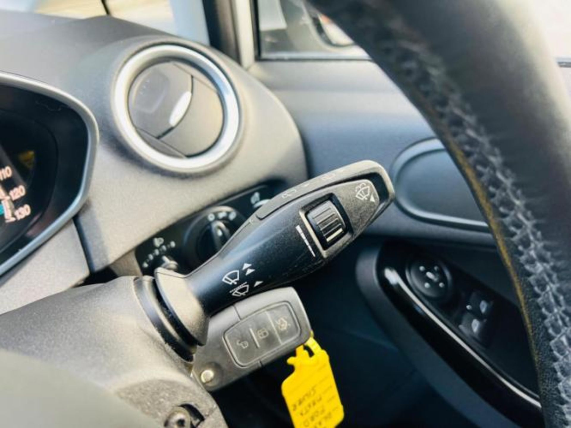 **(ONLY 62K MILEAGE)** FORD FIESTA 1.0T ECOBOOST ZETEC (S/S) 5DR>>--NO VAT ON HAMMER--<< - Image 28 of 35