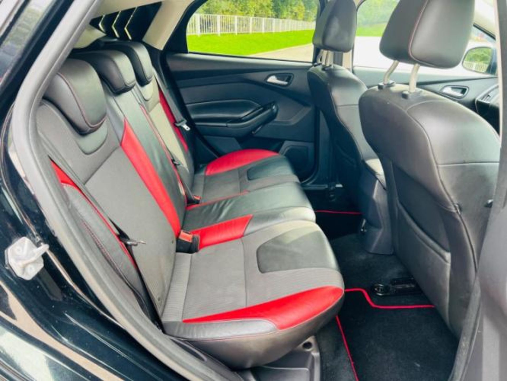 2012 FORD FOCUS 1.6T ECOBOOST ZETEC S (S/S) 5DR HATCHBACK>>--NO VAT ON HAMMER--<< - Image 33 of 40