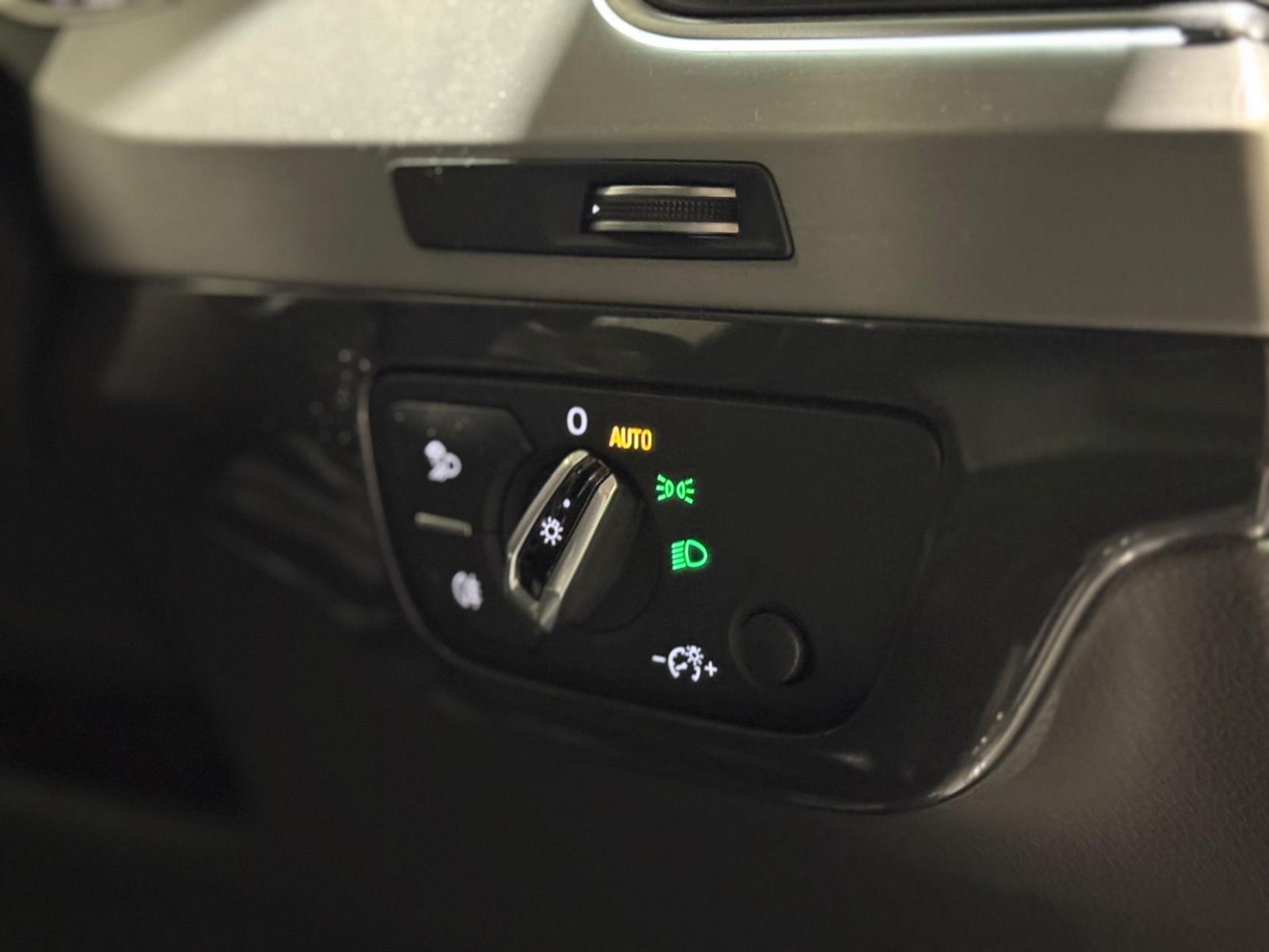 **(ONLY 102K MILEAGE)** 2016 AUDI Q7 3.0 TDI V6 S LINE TIPTRONIC >>--NO VAT ON HAMMER--<< - Image 17 of 48