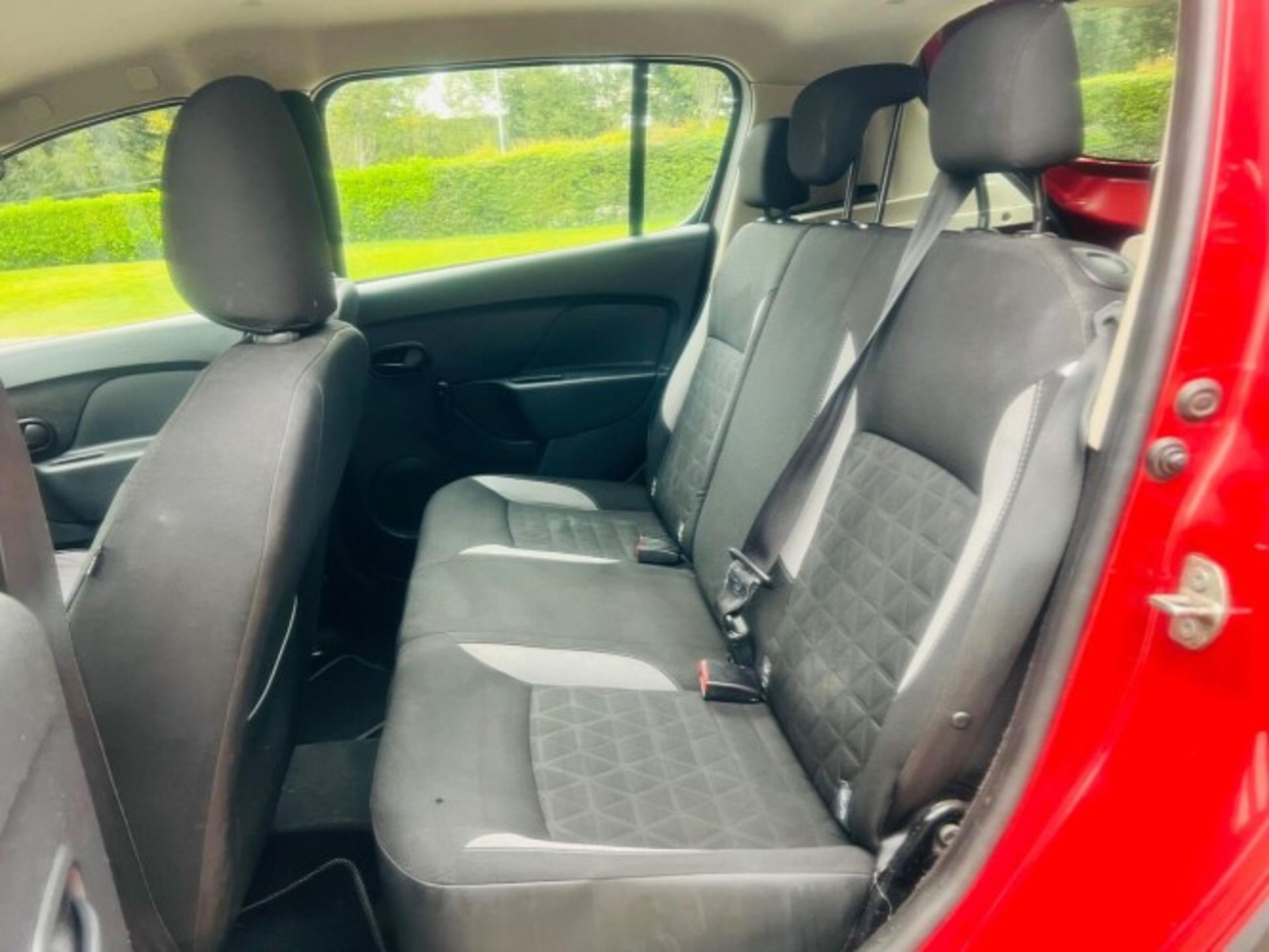 2014 DACIA SANDERO STEPWAY 1.5 DCI AMBIANCE 5DR>>--NO VAT ON HAMMER--<< - Image 26 of 36