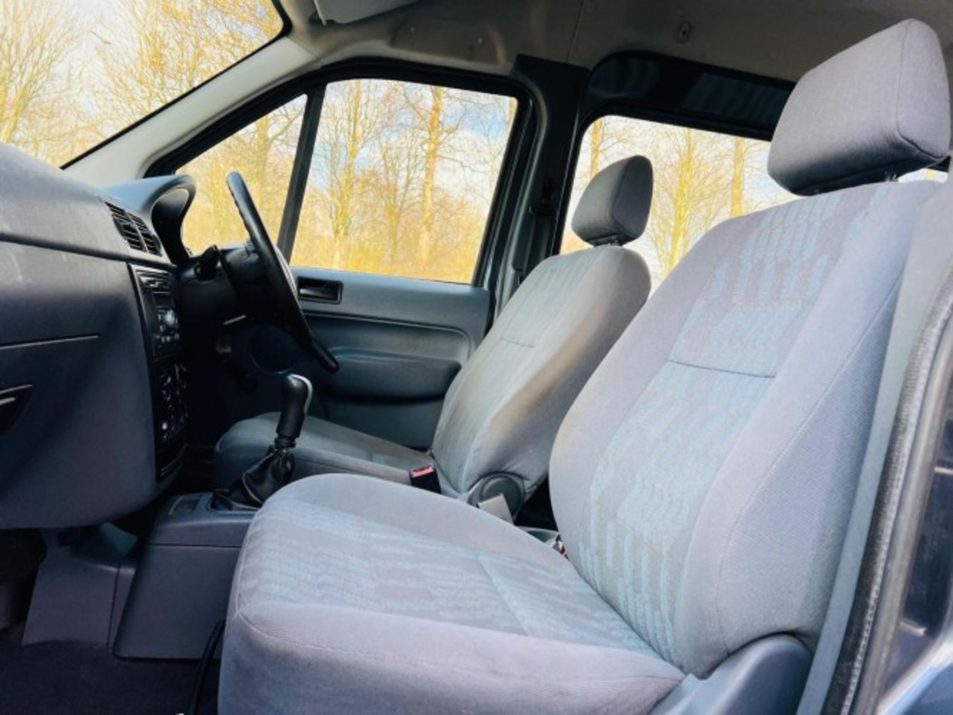 FORD TOURNEO CONNECT 1.8 TDCI T230 90 – 90K MILES >>--NO VAT ON HAMMER--<< - Image 28 of 39