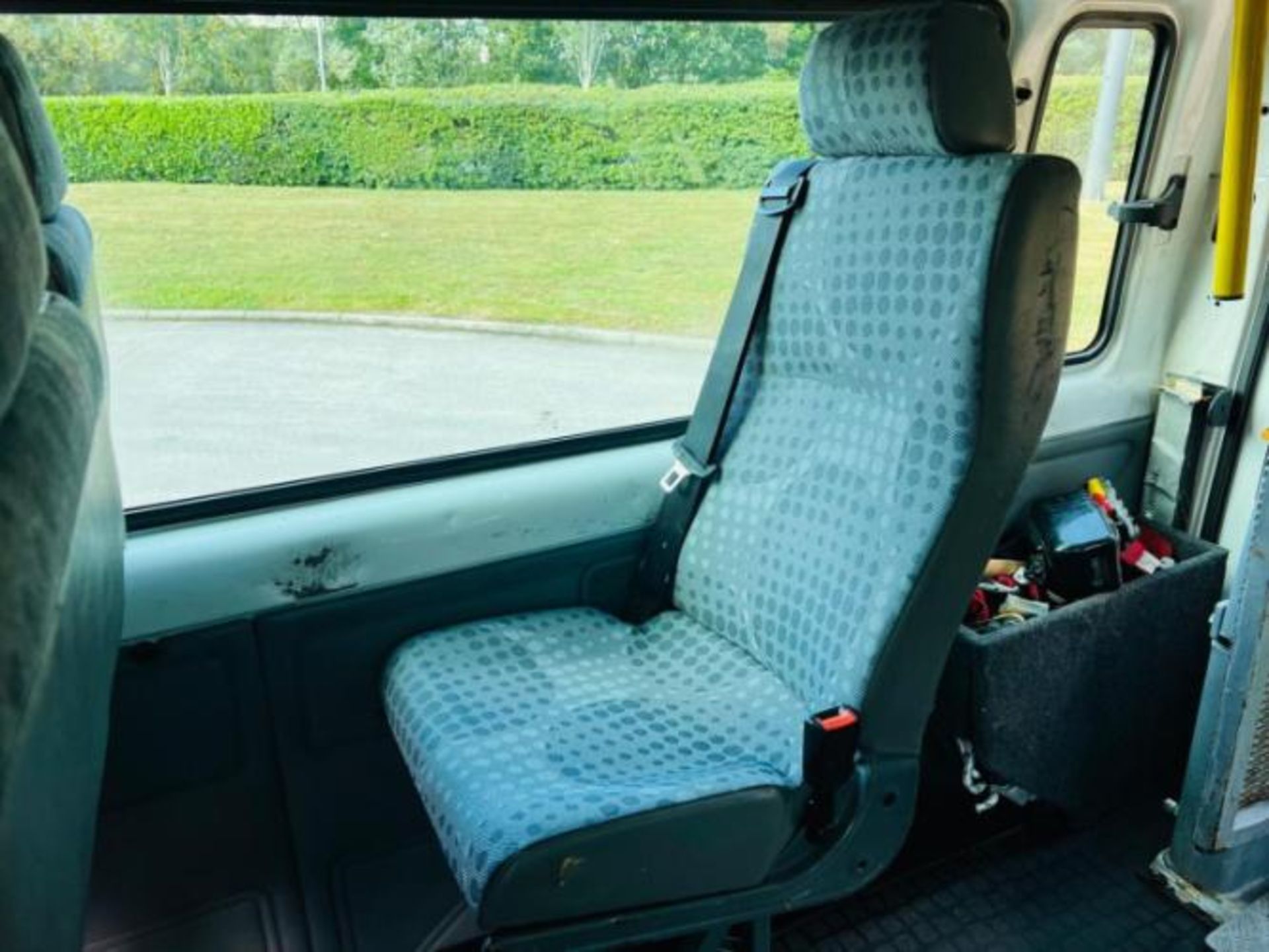 2011 FORD TRANSIT 2.4 TDCI 350 DURATORQ RWD L3 H2 MINIBUS >>--NO VAT ON HAMMER--<< - Image 13 of 46