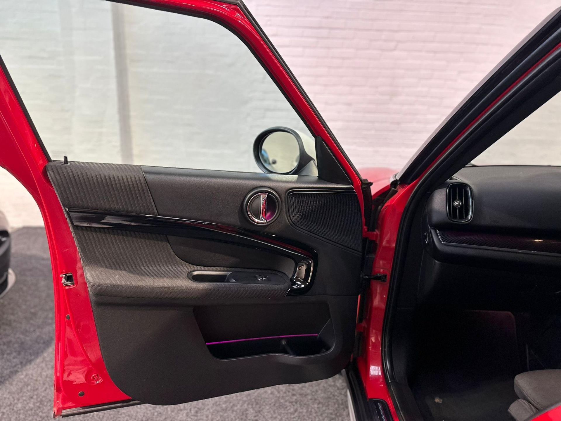 2017 MINI COUNTRYMAN COOPER ALL4 – GREAT SPEC – 2 OWNERS - 130K MILES >>--NO VAT ON HAMMER--<< - Image 38 of 51