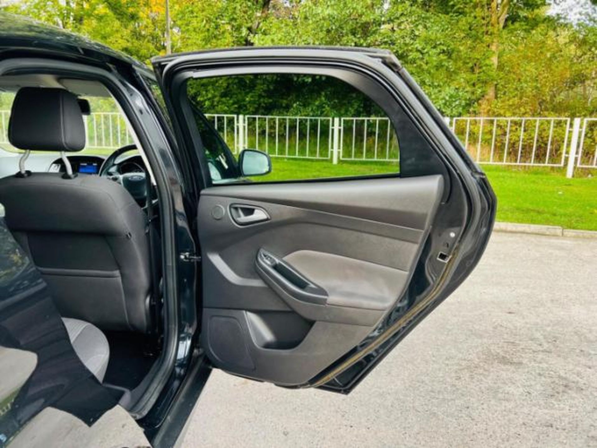 *(ONLY 68K MILEAGE)*2014 FORD FOCUS 1.0T ECOBOOST TITANIUM 5-DOOR HATCHBACK>-NO VAT ON HAMMER-< - Image 29 of 41