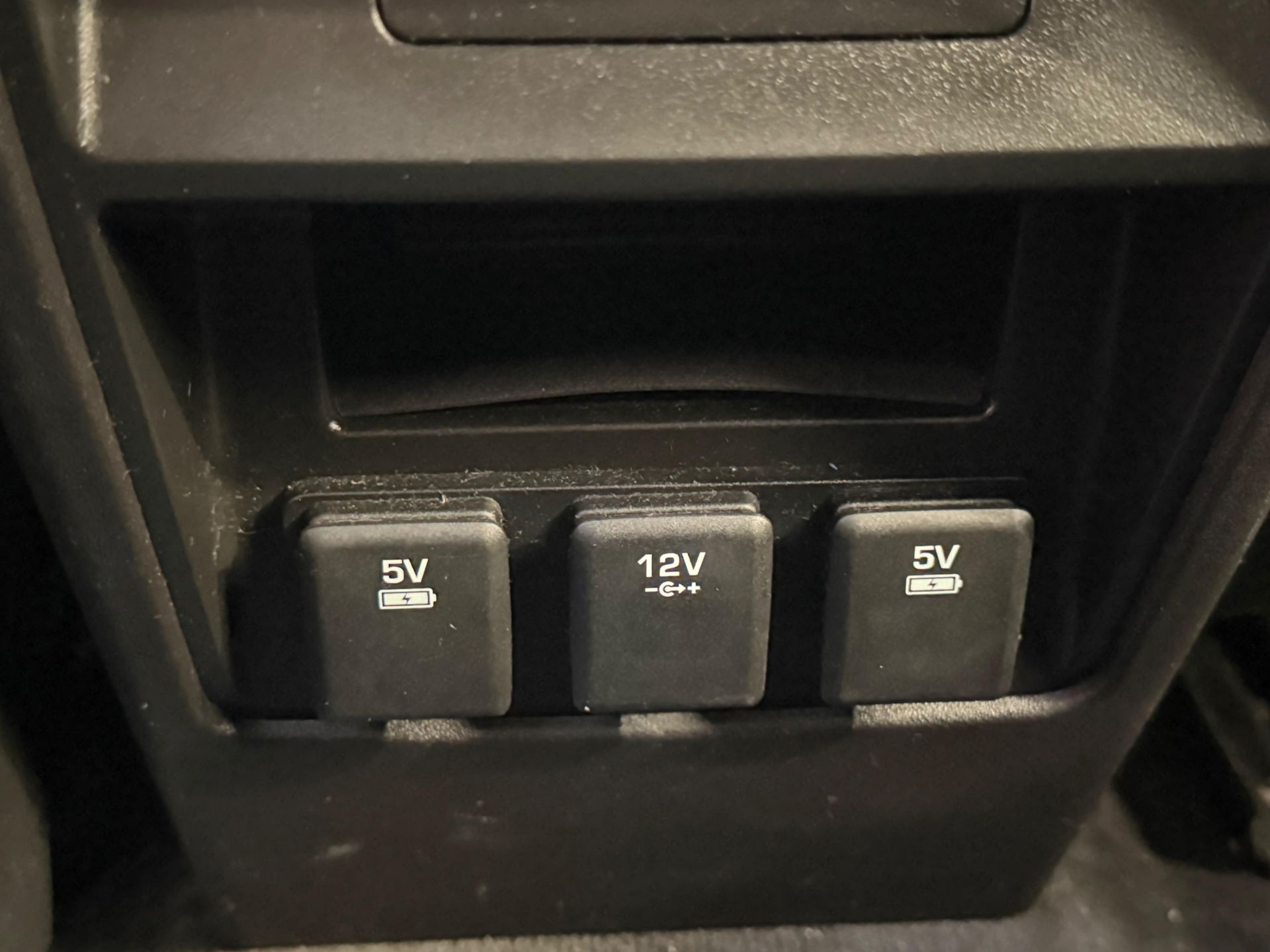 2016 LAND ROVER DISCOVERY SPORT 2.0 TD4 SE TECH AUTO 4WD – 7 SEATER >>--NO VAT ON HAMMER--<< - Image 20 of 31