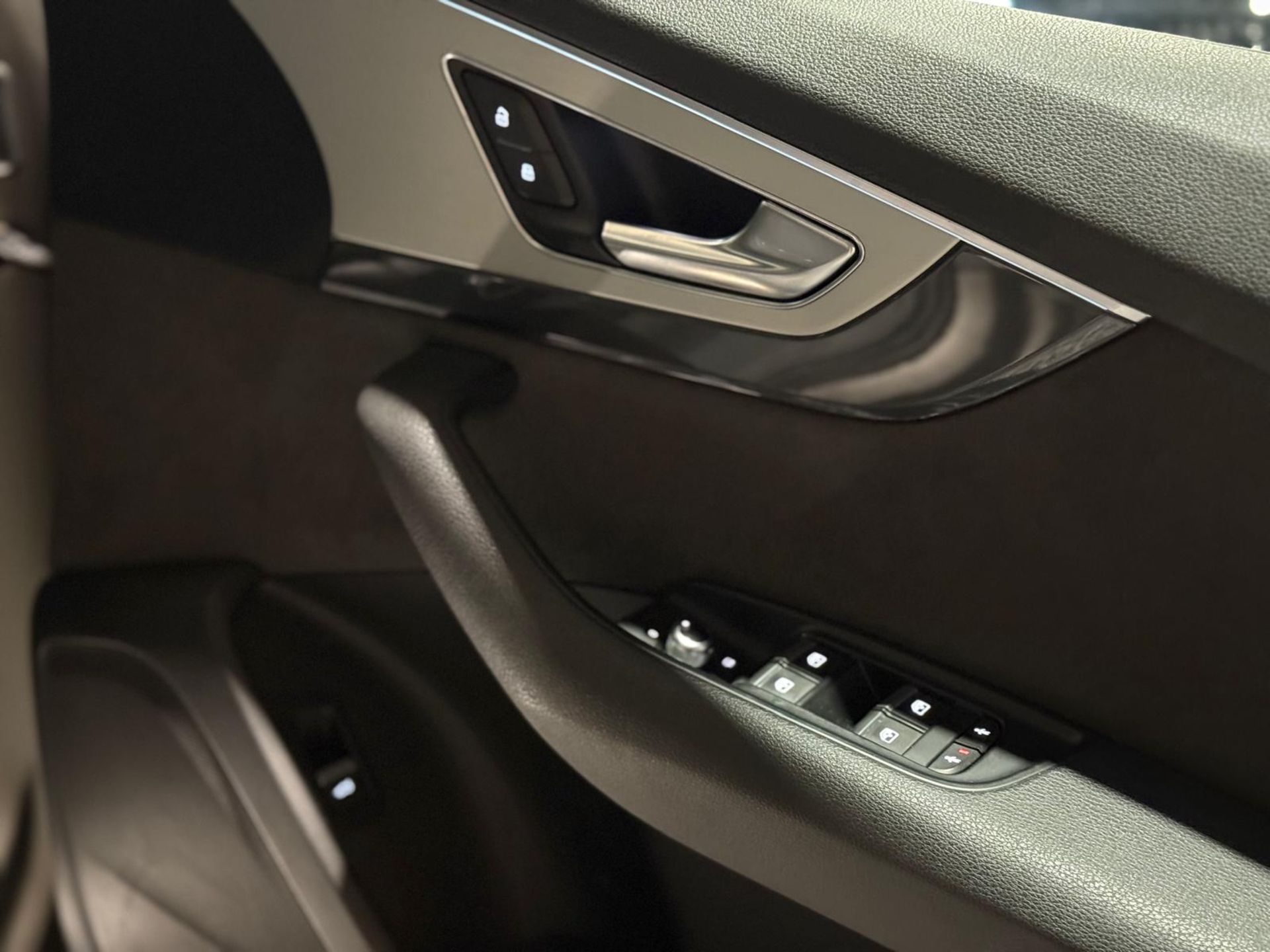 **(ONLY 102K MILEAGE)** 2016 AUDI Q7 3.0 TDI V6 S LINE TIPTRONIC >>--NO VAT ON HAMMER--<< - Image 38 of 48