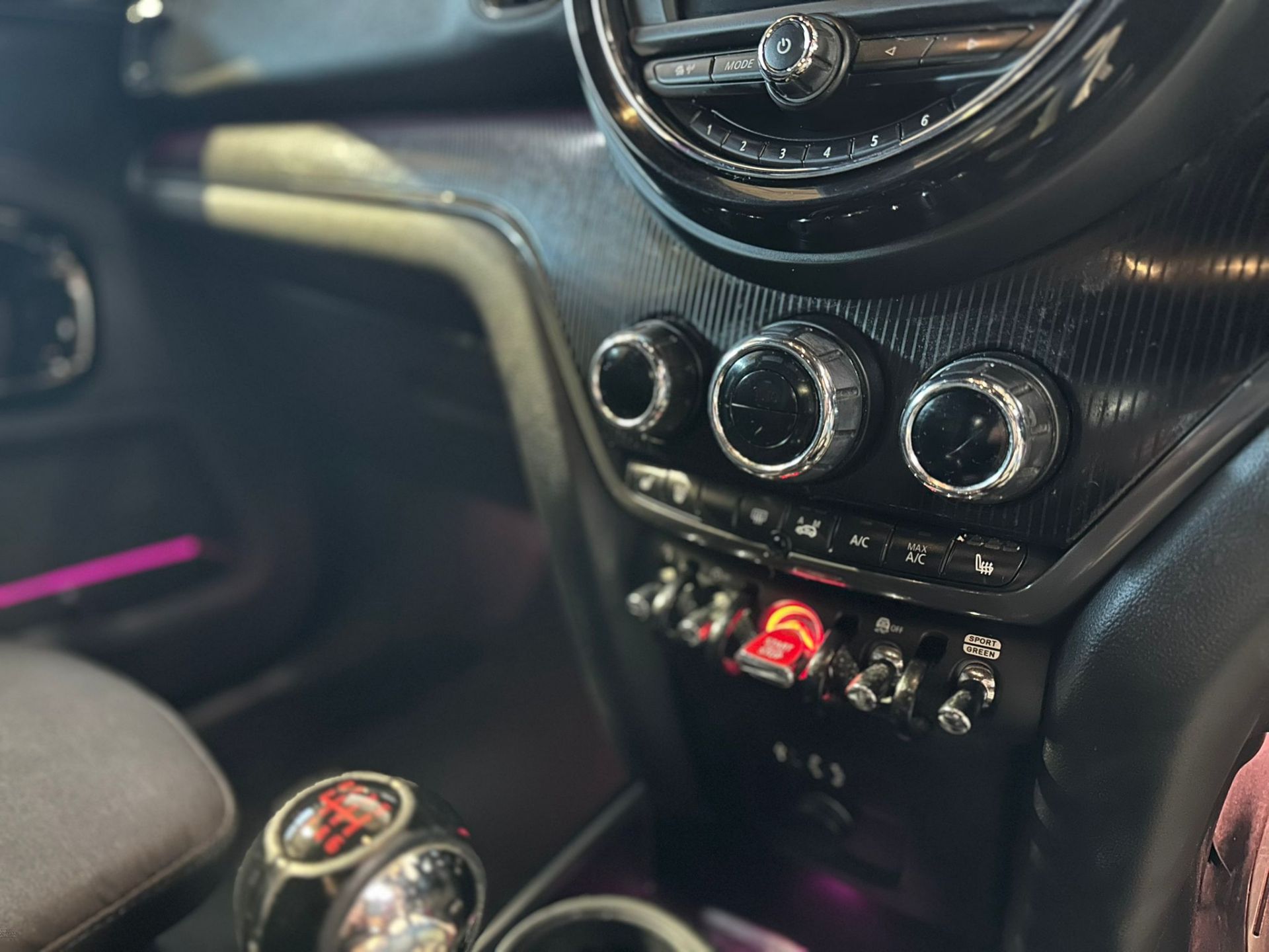 2017 MINI COUNTRYMAN COOPER ALL4 – GREAT SPEC – 2 OWNERS - 130K MILES >>--NO VAT ON HAMMER--<< - Image 16 of 51