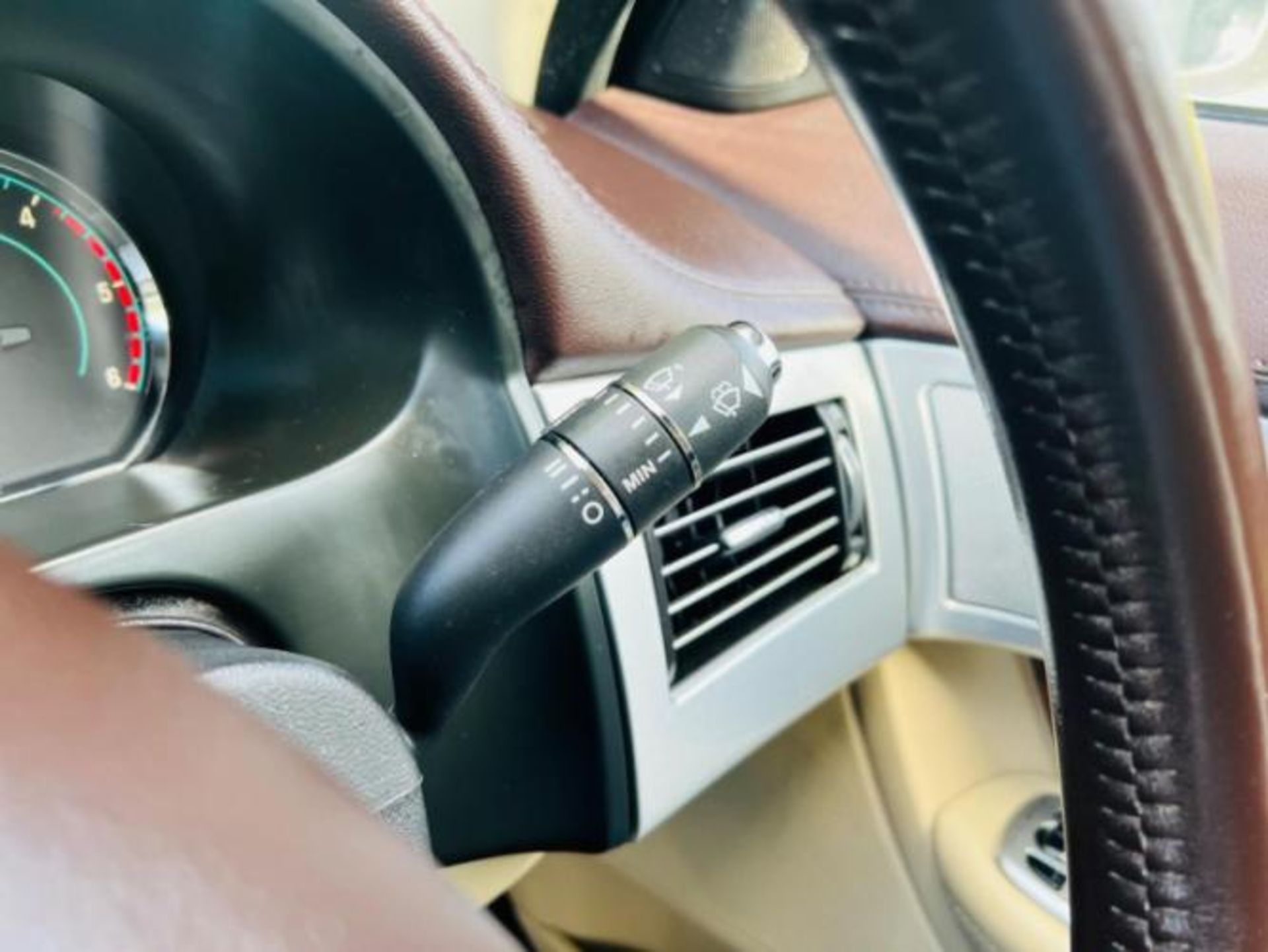 2012 JAGUAR XF 2.2D PREMIUM LUXURY AUTO (S/S) 4DR >>--NO VAT ON HAMMER--<< - Image 21 of 41