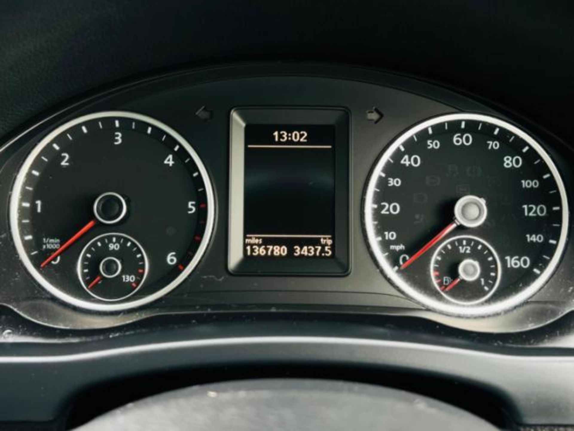 2011 VOLKSWAGEN TIGUAN 2.0 TDI BLUEMOTION TECH MATCH 2WD (S/S) 5DR >>--NO VAT ON HAMMER--<< - Image 11 of 33