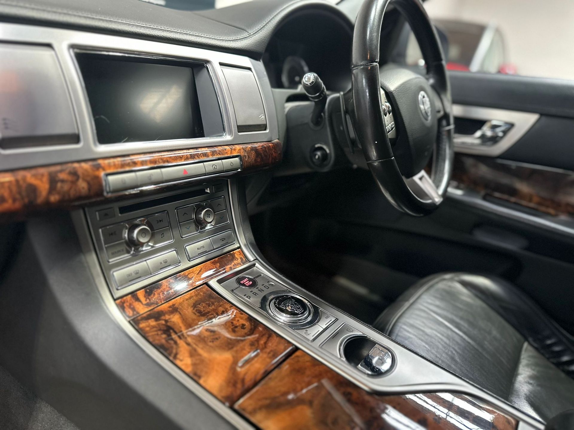 2008 JAGUAR XF LUXURY D V6 2.7 AUTO – FULL SERVICE HISTORY, 2 KEYS, >>--NO VAT ON HAMMER--<< - Image 14 of 36