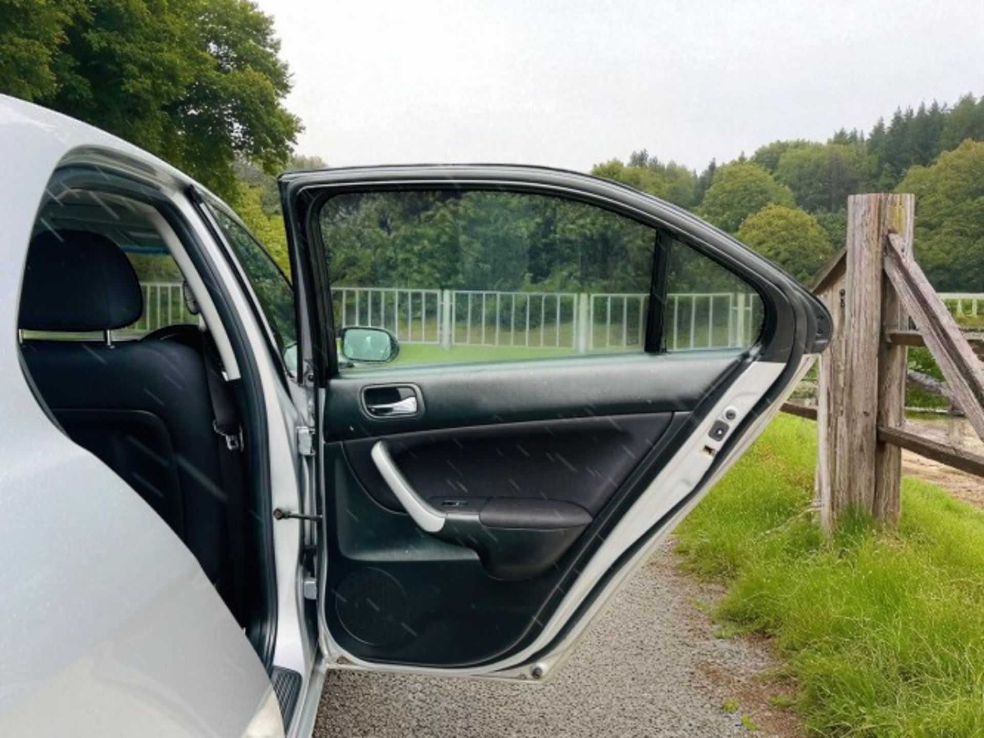 2005 HONDA ACCORD 2.0 I-VTEC SE AUTOMATIC – SALOON>>--NO VAT ON HAMMER--<< - Image 15 of 33