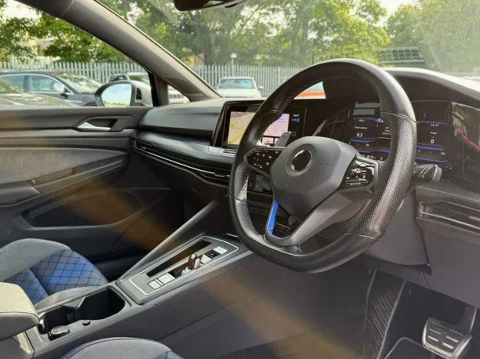 2021 VOLKSWAGEN GOLF R 2.0 TSI 4MOTION DSG – 41K MILES – BLACK – EURO 6 >>--NO VAT ON HAMMER--<< - Image 18 of 31