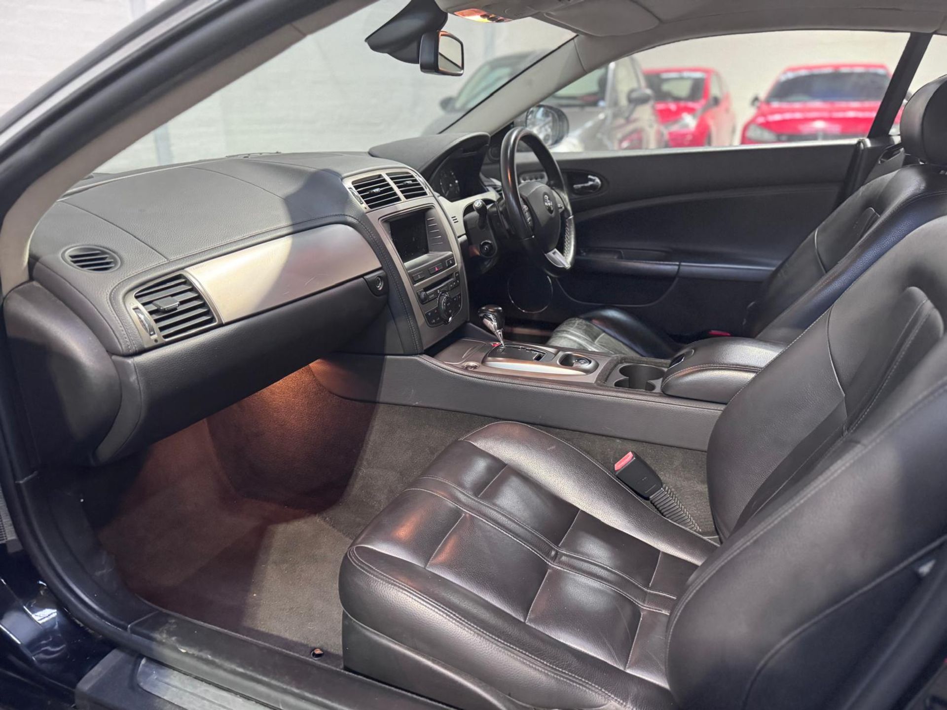 2007 JAGUAR XK 4.2 V8 AUTO – ULEZ COMPLIANT– HUGE HISTORY >>--NO VAT ON HAMMER--<< - Image 20 of 35