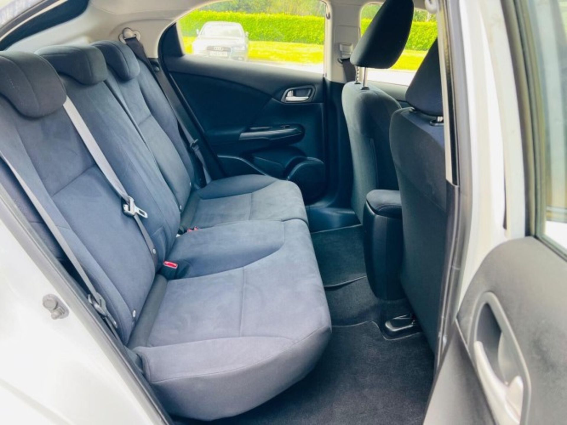 2014 HONDA CIVIC 1.6 I-DTEC S (S/S) 5DR >>--NO VAT ON HAMMER--<< - Image 23 of 36