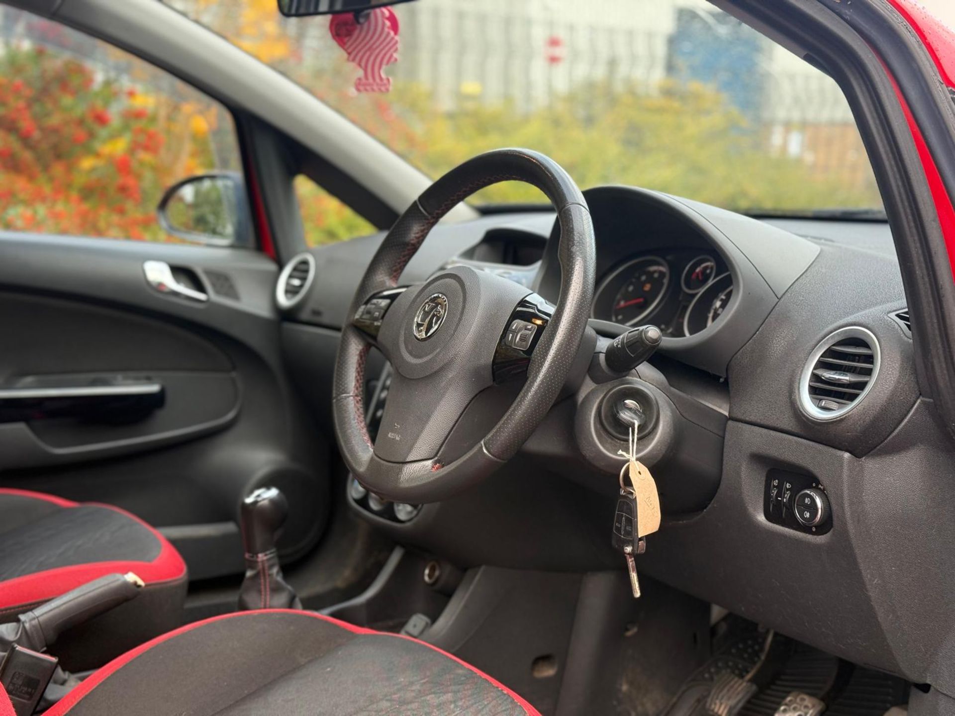 2014 (64) VAUXHALL CORSA 1.4 16V SRI >>--NO VAT ON HAMMER--<< - Image 22 of 32