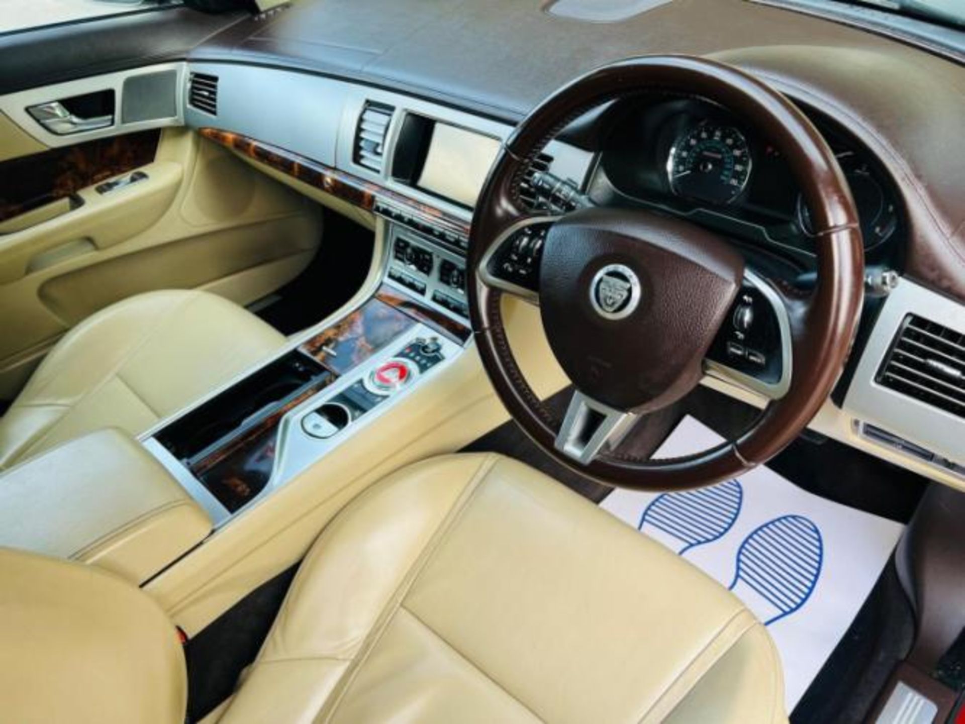 2012 JAGUAR XF 2.2D PREMIUM LUXURY AUTO (S/S) 4DR >>--NO VAT ON HAMMER--<< - Image 23 of 41