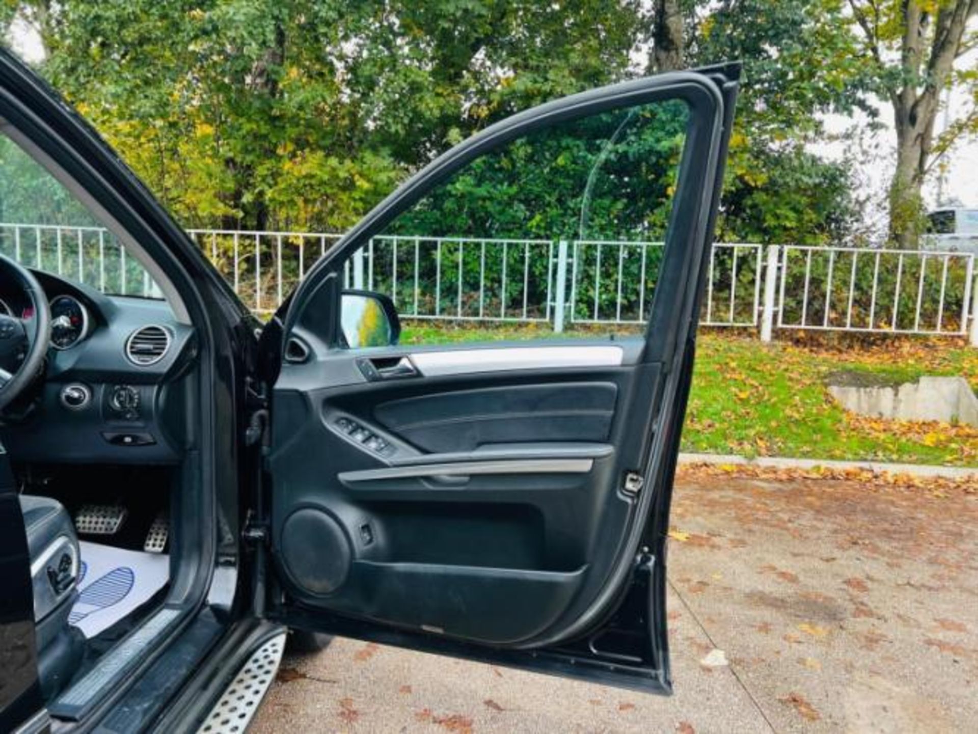 2009 MERCEDES-BENZ ML 320 CDI SPORT AUTOMATIC 4WD >>--NO VAT ON HAMMER--<< - Image 16 of 26