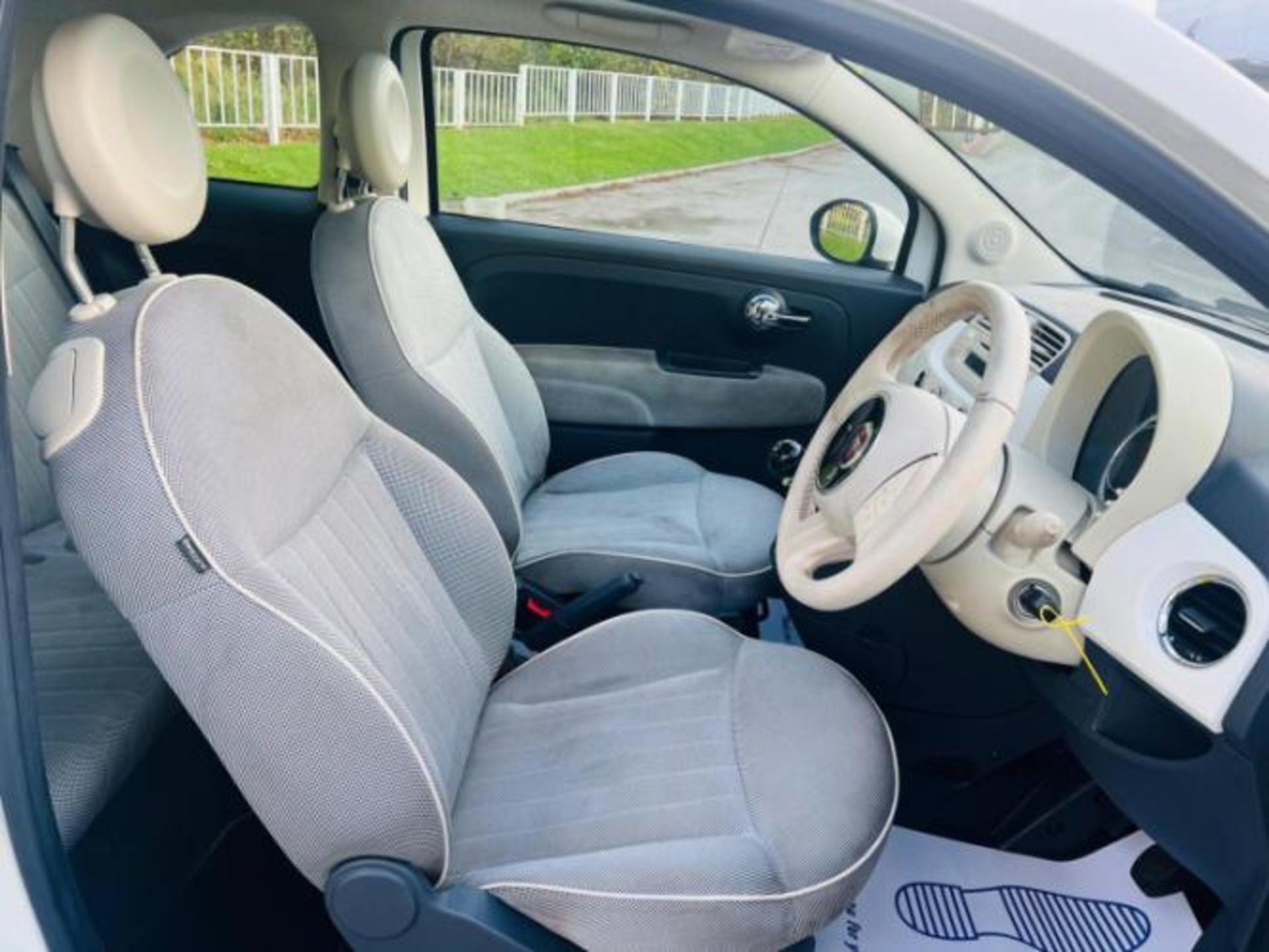 2012 FIAT 500 LOUNGE 1.2 (S/S) 3DR >>--NO VAT ON HAMMER--<< - Image 11 of 21