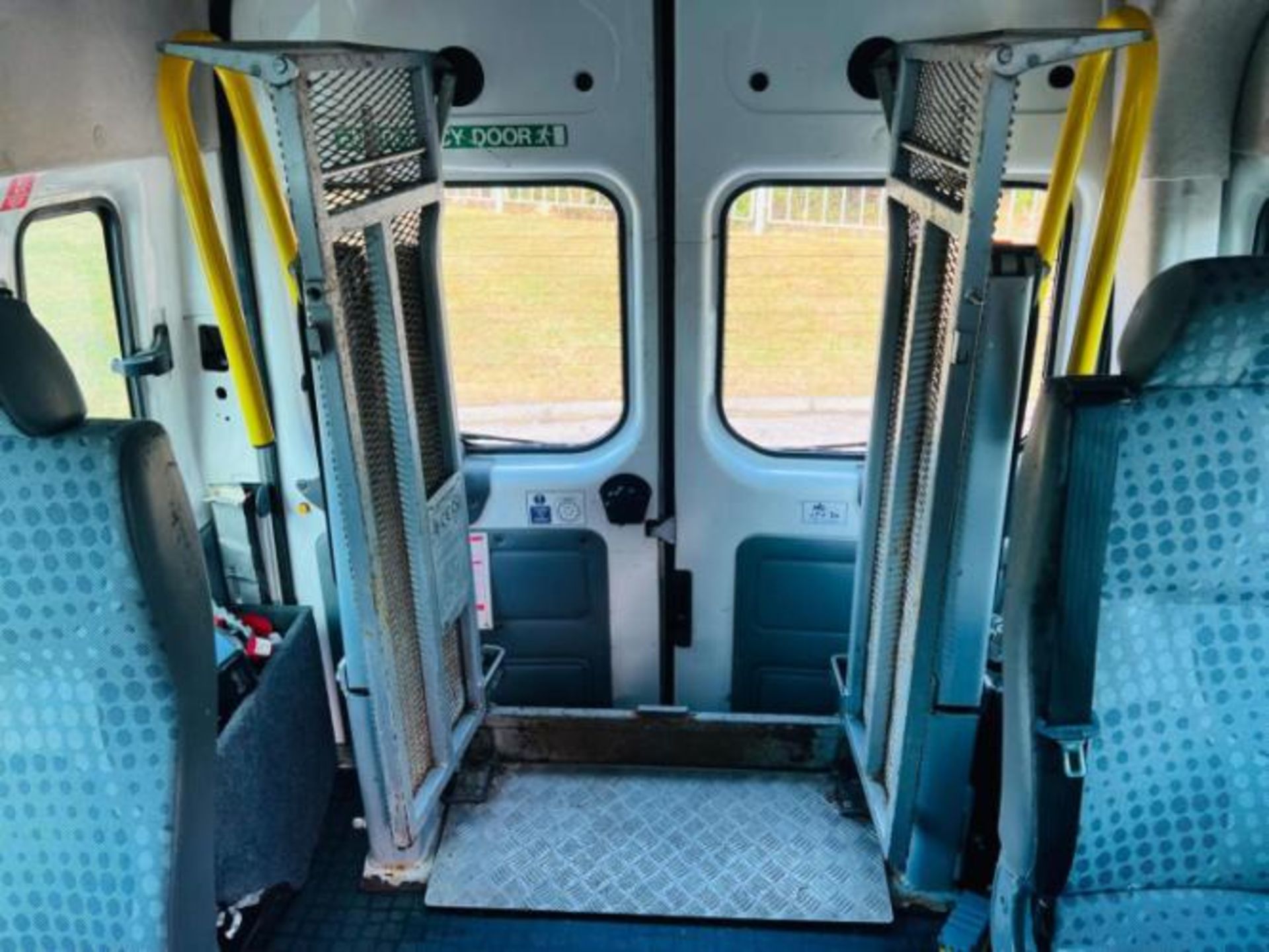 2011 FORD TRANSIT 2.4 TDCI 350 DURATORQ RWD L3 H2 MINIBUS >>--NO VAT ON HAMMER--<< - Image 33 of 46