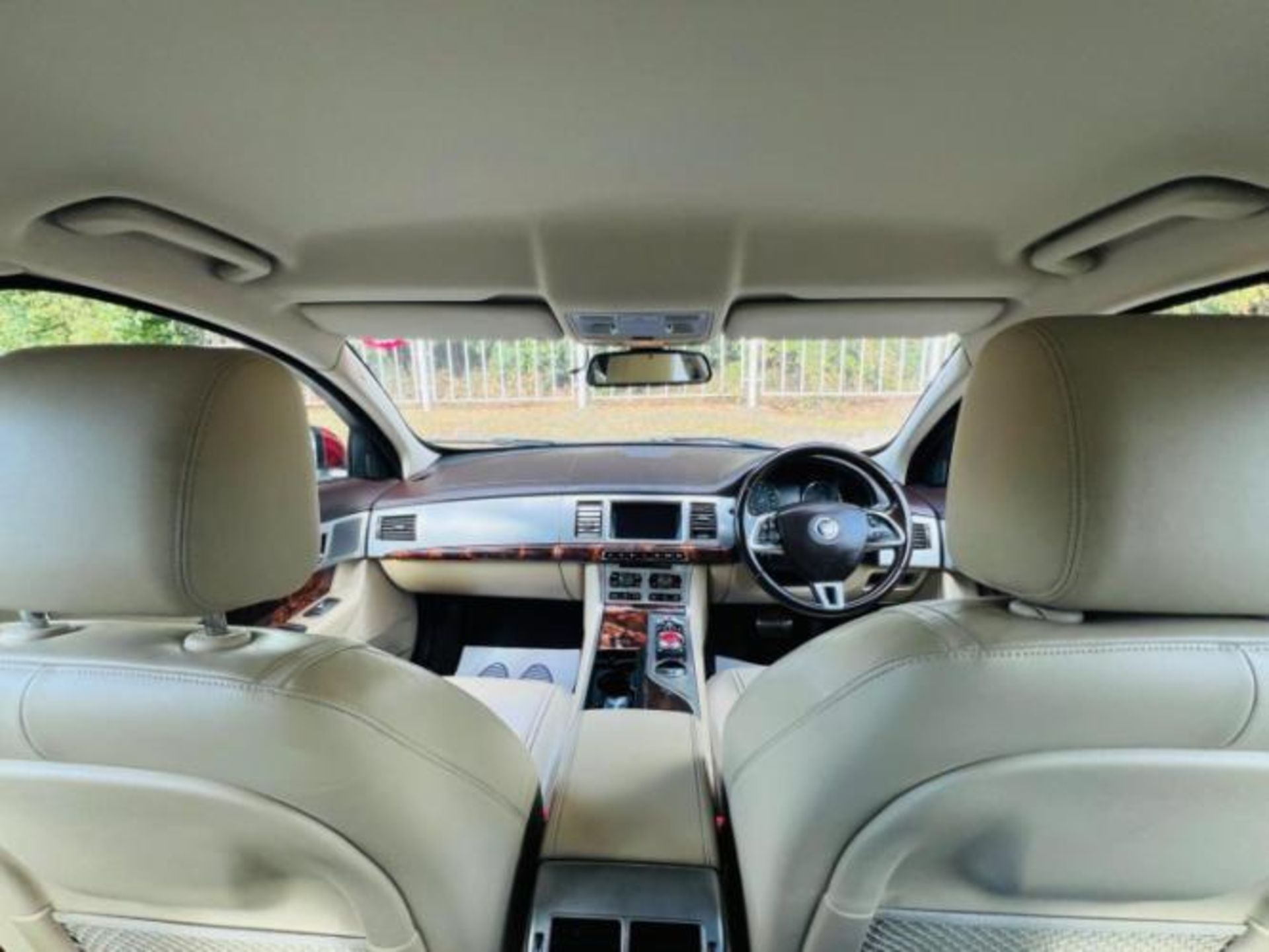 2012 JAGUAR XF 2.2D PREMIUM LUXURY AUTO (S/S) 4DR >>--NO VAT ON HAMMER--<< - Image 37 of 41