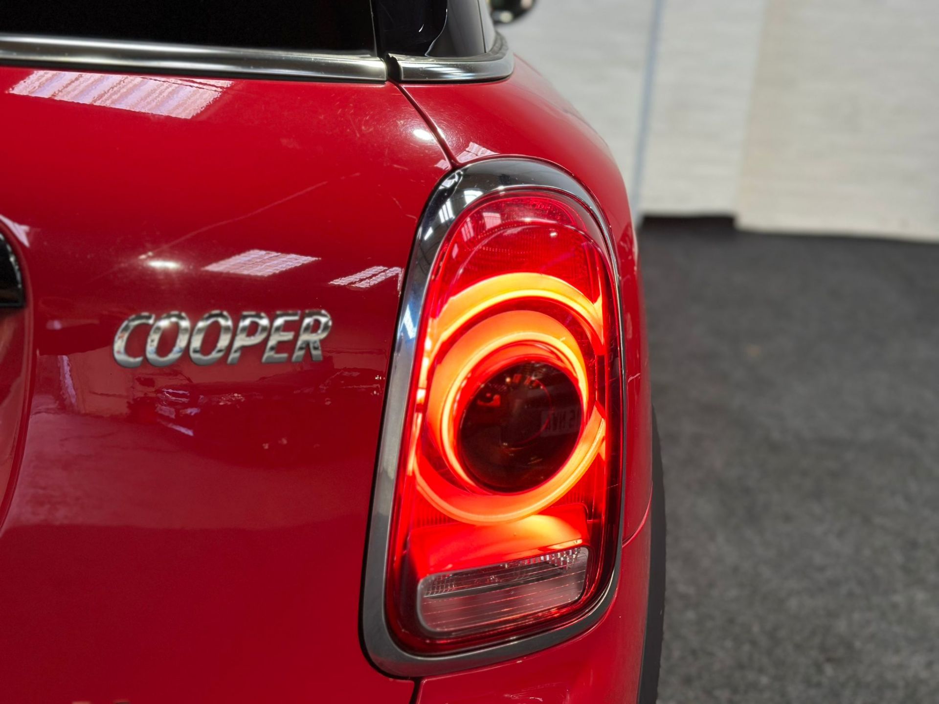 2017 MINI COUNTRYMAN COOPER ALL4 – GREAT SPEC – 2 OWNERS - 130K MILES >>--NO VAT ON HAMMER--<< - Image 17 of 51