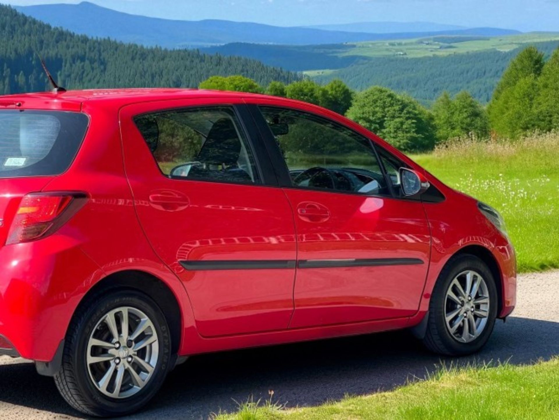 **(ONLY 100K MILEAGE)** 2015 TOYOTA YARIS 1.4 D-4D ICON – 5DR HATCHBACK>>--NO VAT ON HAMMER--<< - Image 7 of 38