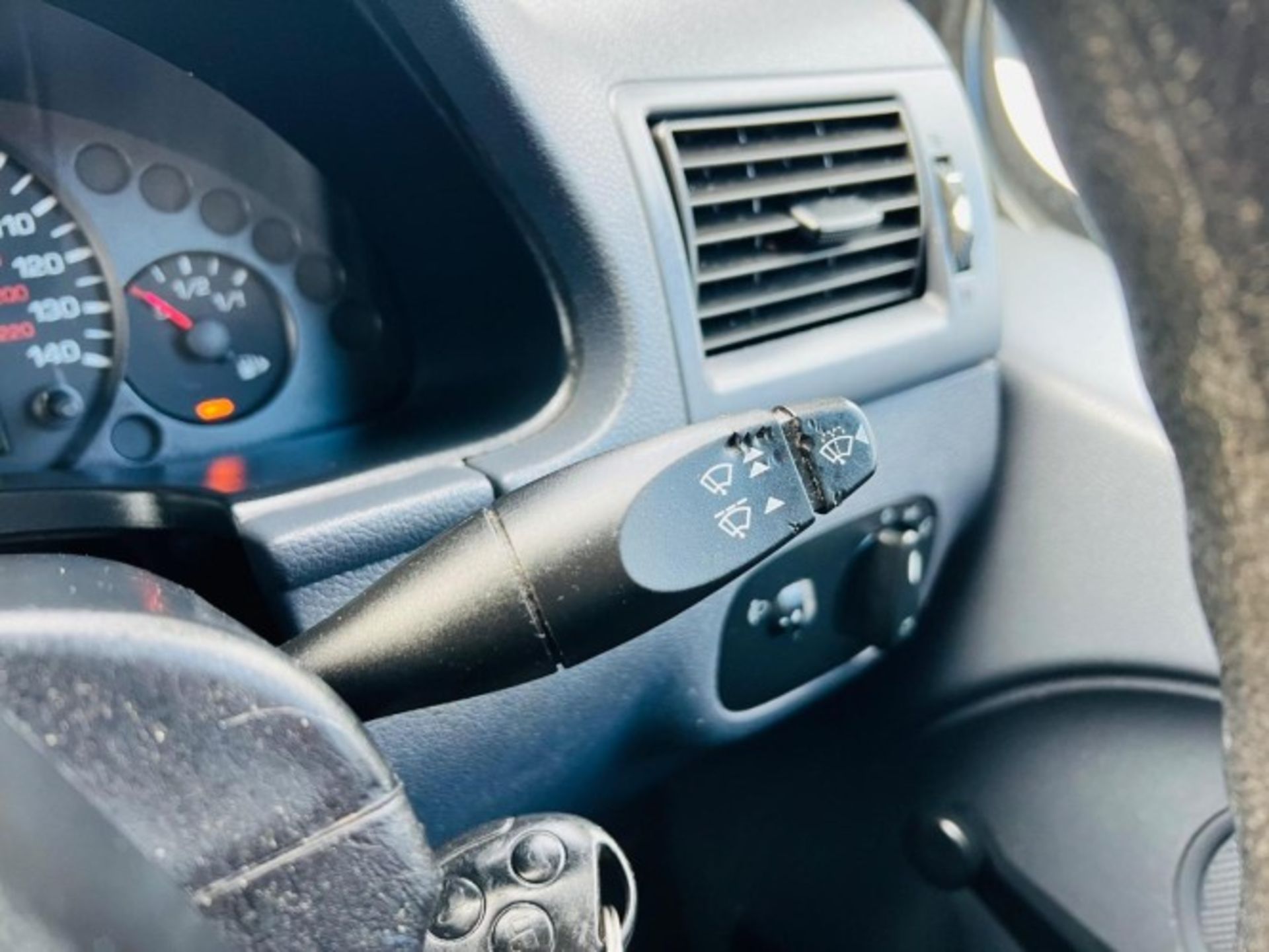 FORD TOURNEO CONNECT 1.8 TDCI T230 90 – 90K MILES >>--NO VAT ON HAMMER--<< - Image 33 of 39