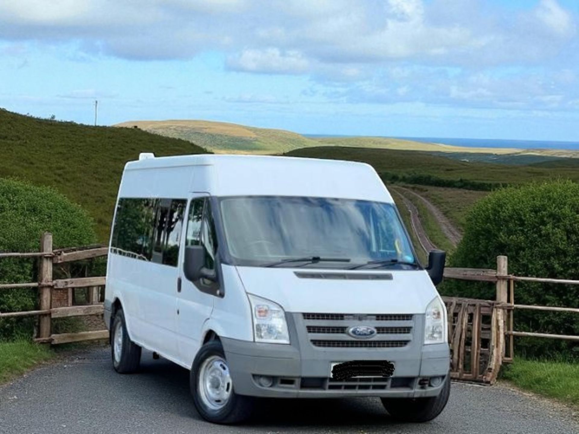 2011 FORD TRANSIT 2.4 TDCI 350 DURATORQ RWD L3 H2 MINIBUS >>--NO VAT ON HAMMER--<< - Image 2 of 46