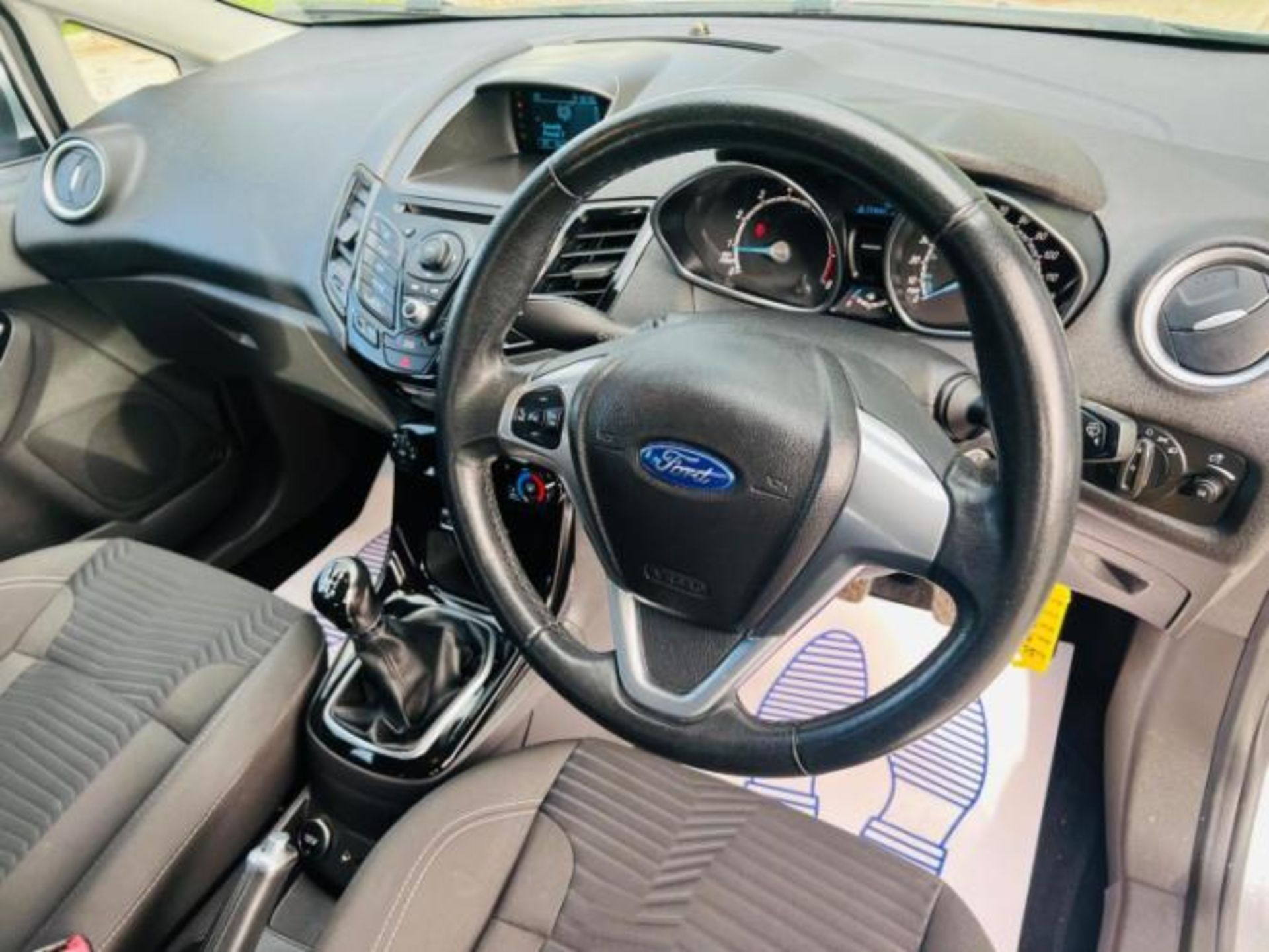 **(ONLY 62K MILEAGE)** FORD FIESTA 1.0T ECOBOOST ZETEC (S/S) 5DR>>--NO VAT ON HAMMER--<< - Image 12 of 35