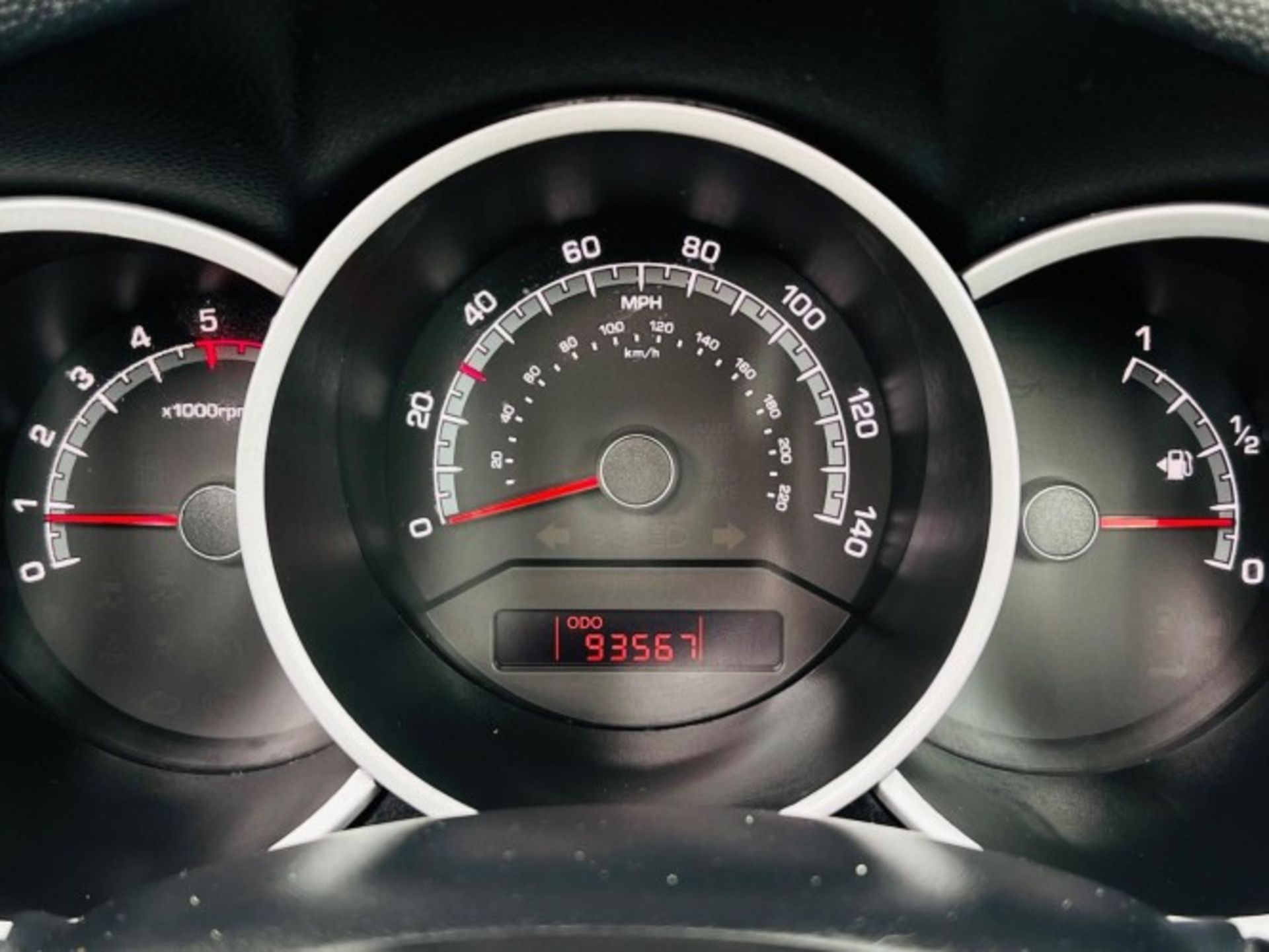 *(ONLY 93K MILEAGE)*2013 KIA VENGA 1.6 CRDI ECODYNAMICS 3 (S/S) 5DR–5-SEATER>-NO VAT ON HAMMER-< - Image 25 of 40