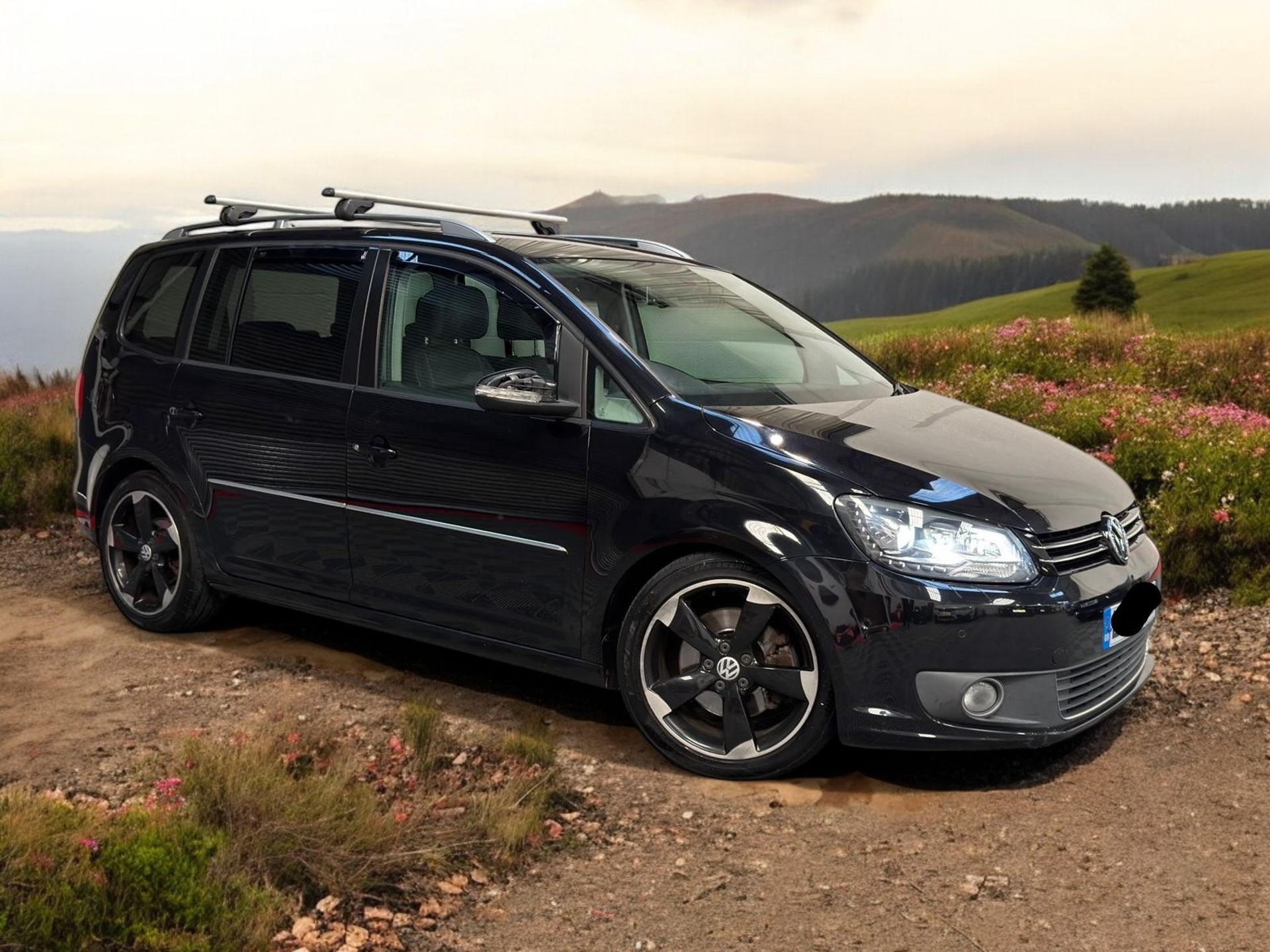 2013 VOLKSWAGEN TOURAN 2.0 TDI BLUEMOTION TECH SPORT DSG >>--NO VAT ON HAMMER--<< - Image 5 of 39