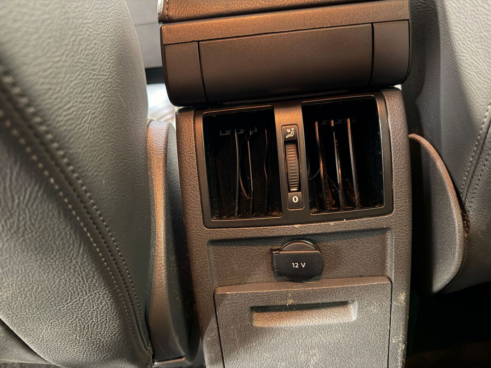 2013 VOLKSWAGEN TOURAN 2.0 TDI BLUEMOTION TECH SPORT DSG >>--NO VAT ON HAMMER--<< - Image 23 of 39