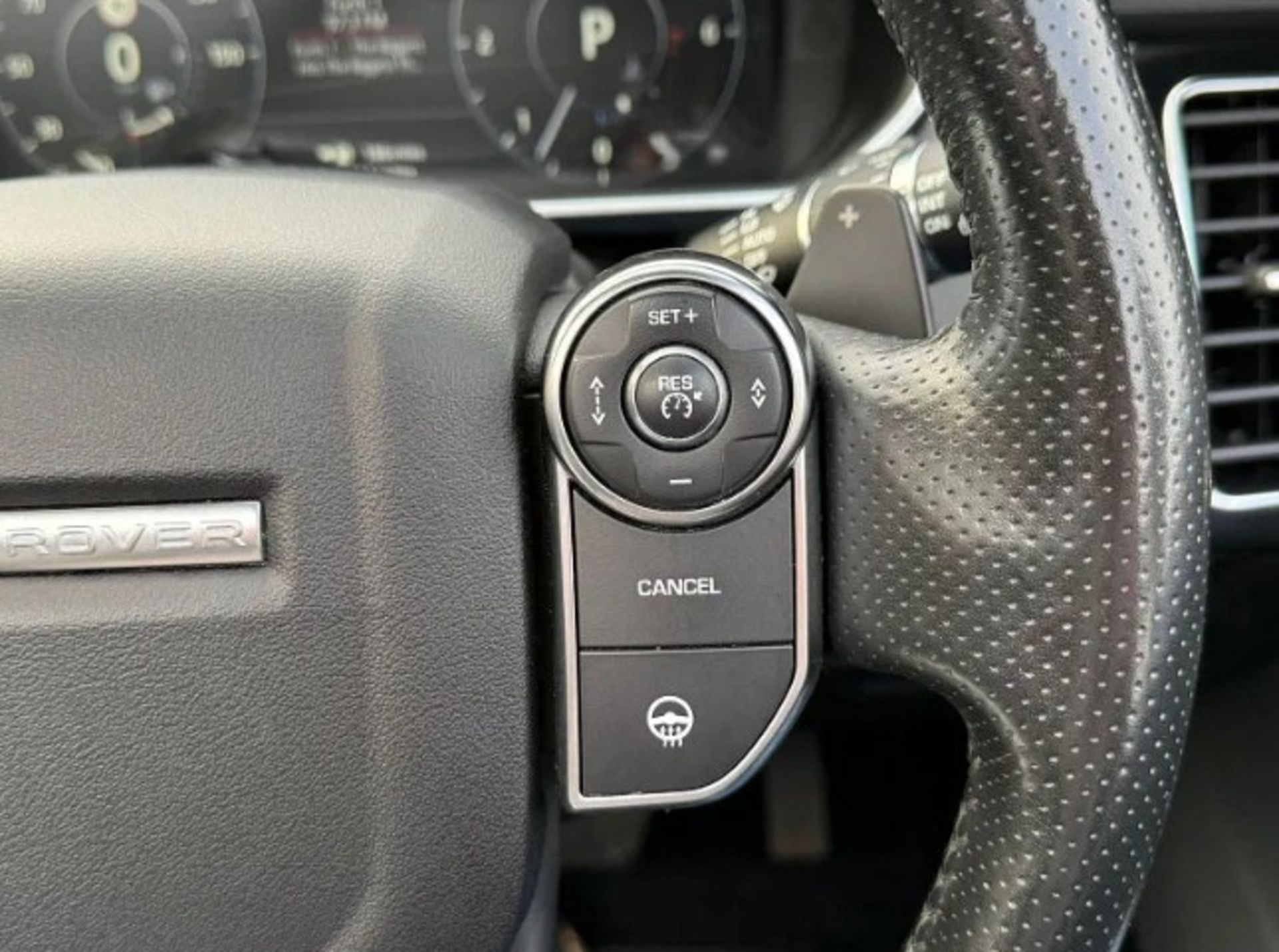 2017 LAND ROVER RANGE ROVER SPORT HSE SDV6 AUTO – WHITE – 98K MILES >>--NO VAT ON HAMMER--<< - Image 33 of 42