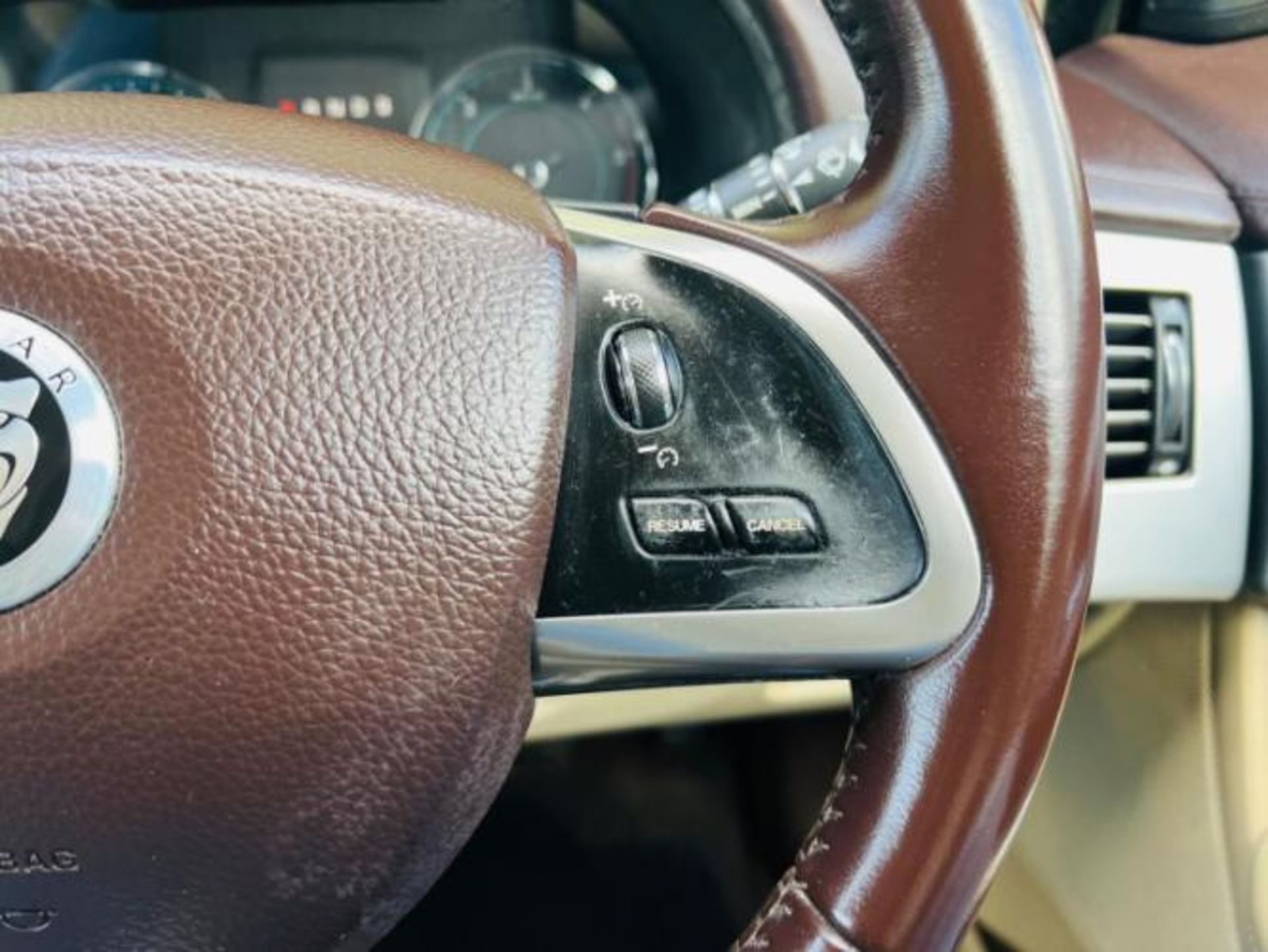 2012 JAGUAR XF 2.2D PREMIUM LUXURY AUTO (S/S) 4DR >>--NO VAT ON HAMMER--<< - Image 31 of 41