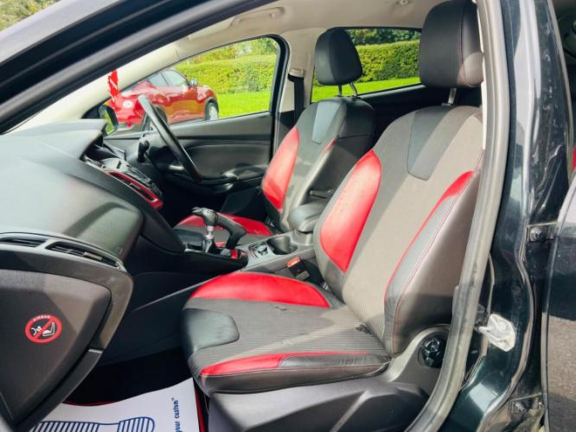 2012 FORD FOCUS 1.6T ECOBOOST ZETEC S (S/S) 5DR HATCHBACK>>--NO VAT ON HAMMER--<< - Image 34 of 40