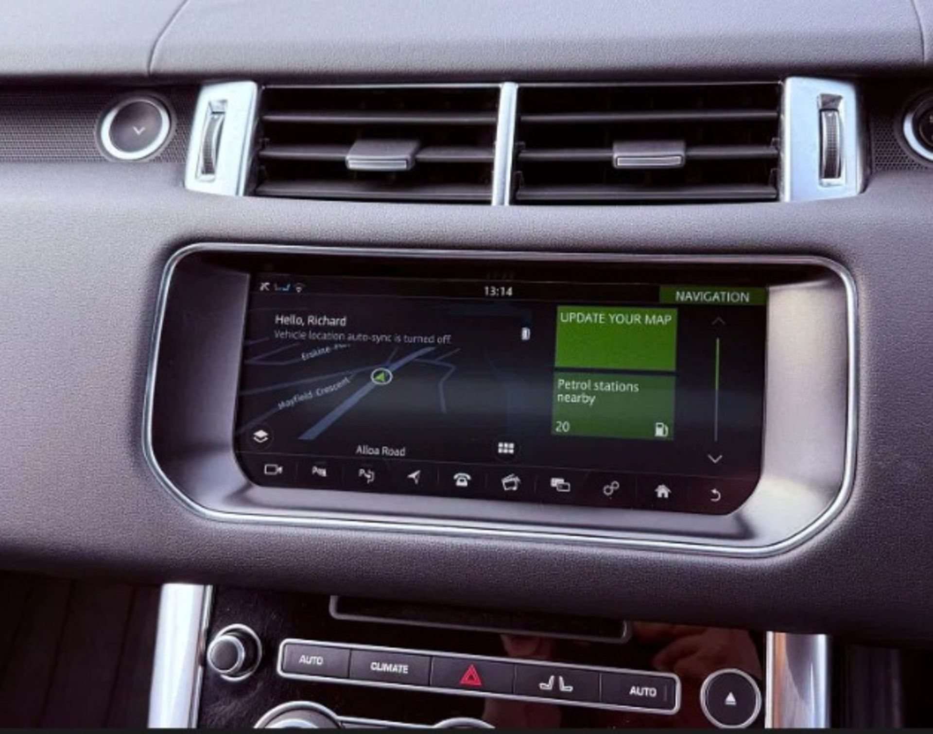 2017 LAND ROVER RANGE ROVER SPORT HSE SDV6 AUTO – WHITE – 98K MILES >>--NO VAT ON HAMMER--<< - Image 28 of 42